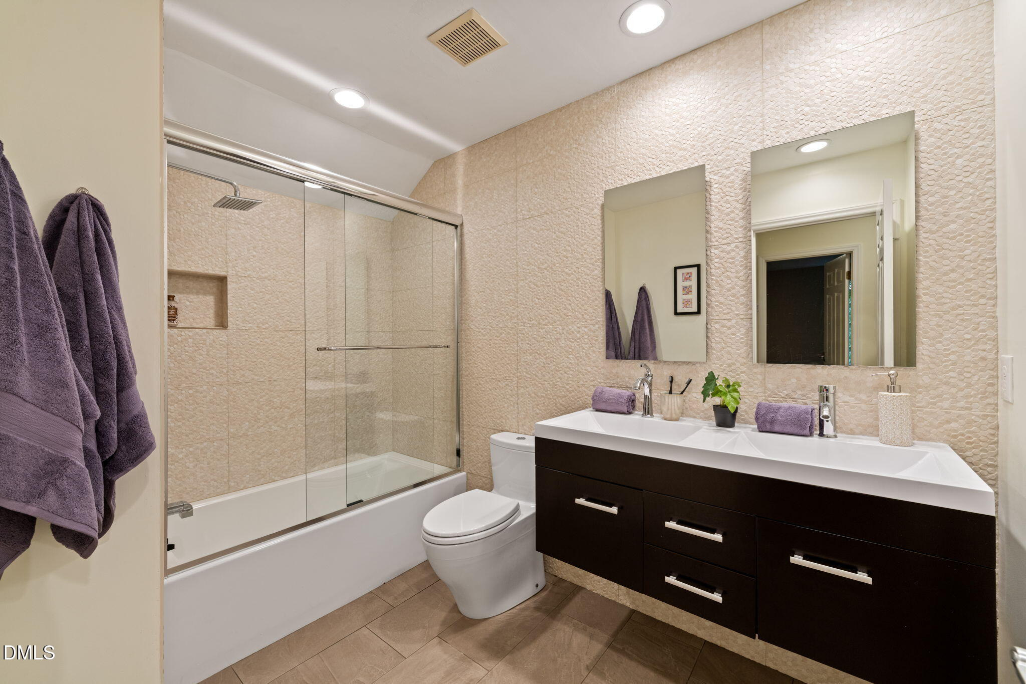 35 Glenmore Drive Property Photo 28