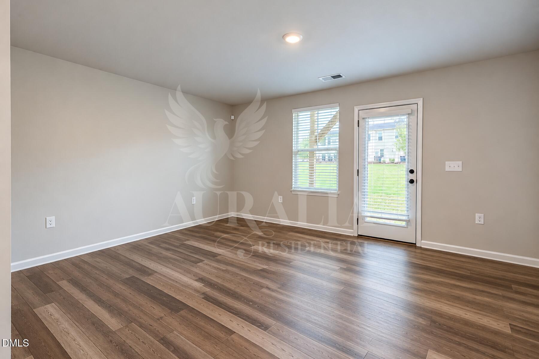 2721 Chert Lane Property Photo 4