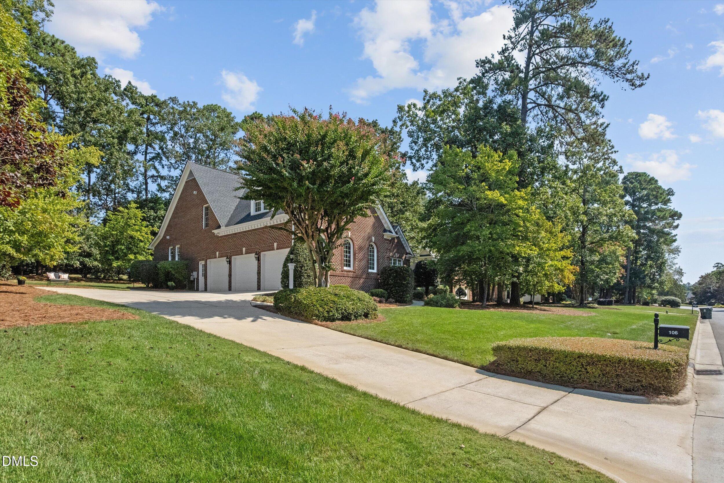 106 Trellingwood Drive Property Photo 3