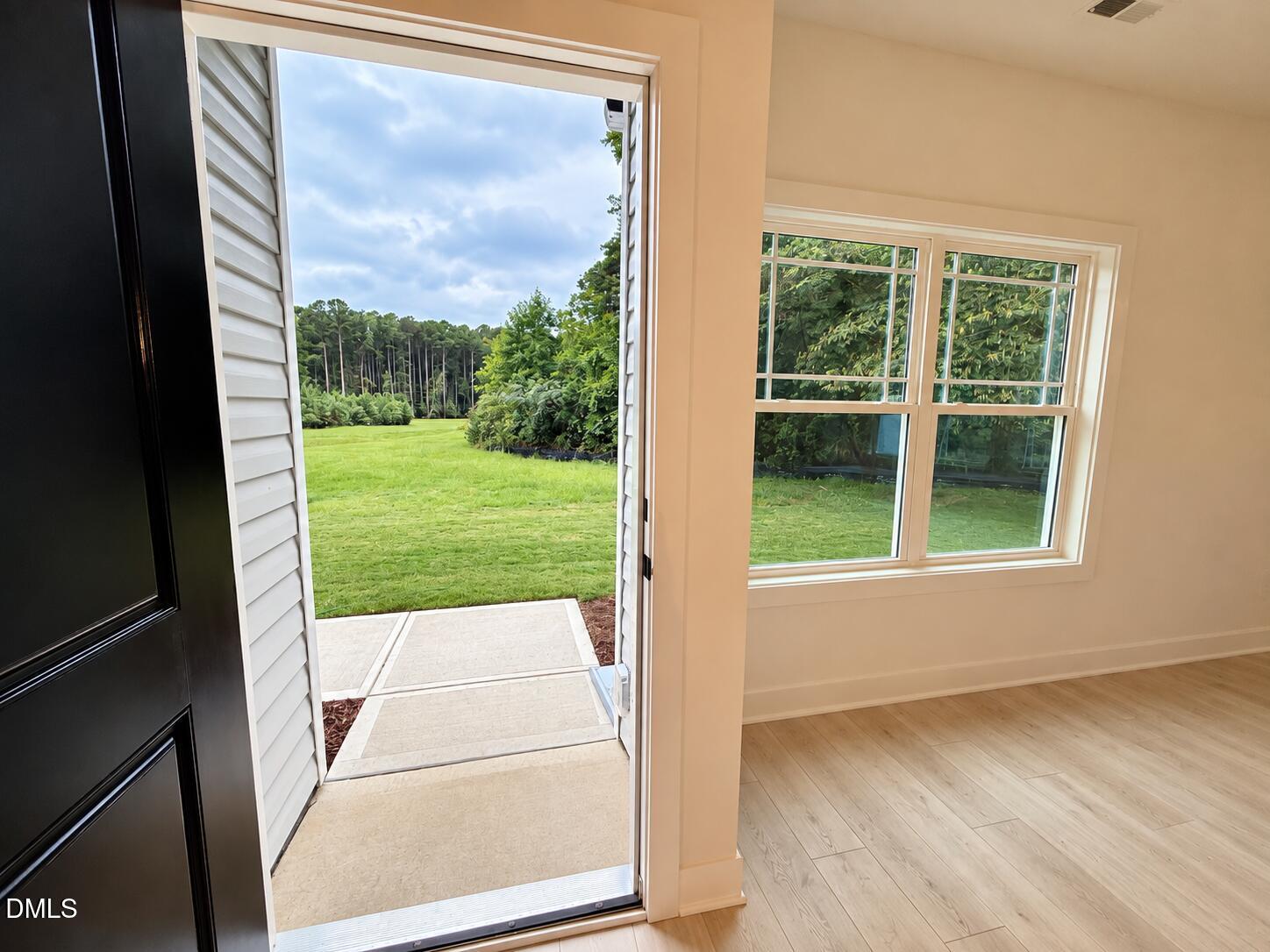 2030 Tharrington Way Property Photo 6