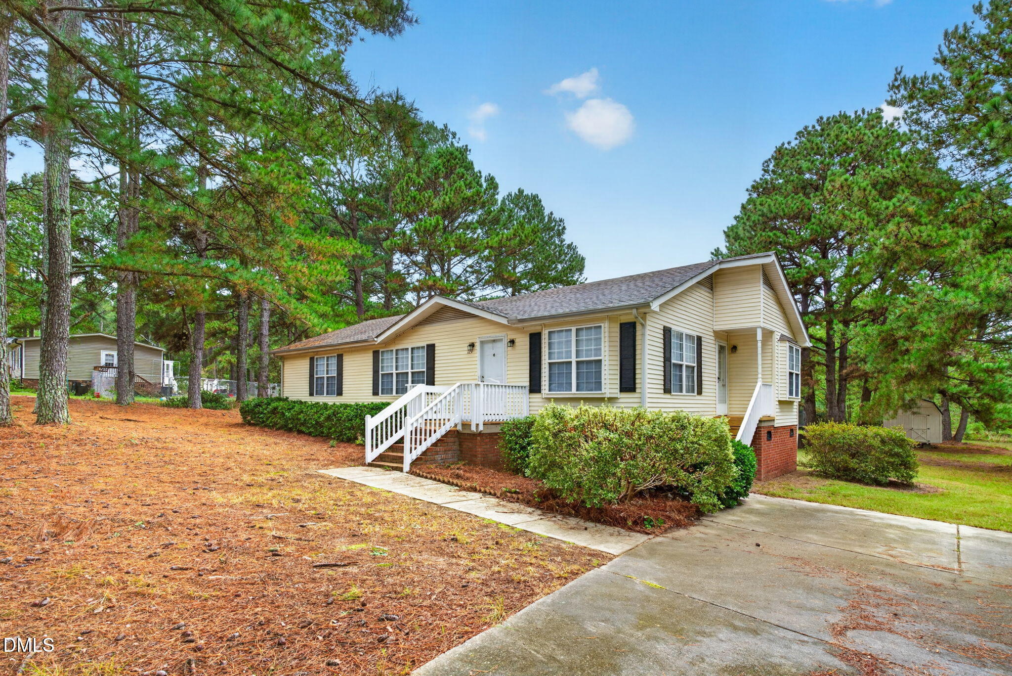 129 Wilshire Lane Property Photo 3