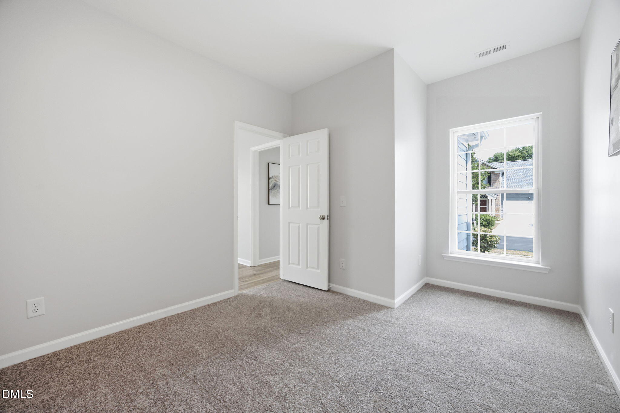 6011 Solitude Way Property Photo 12