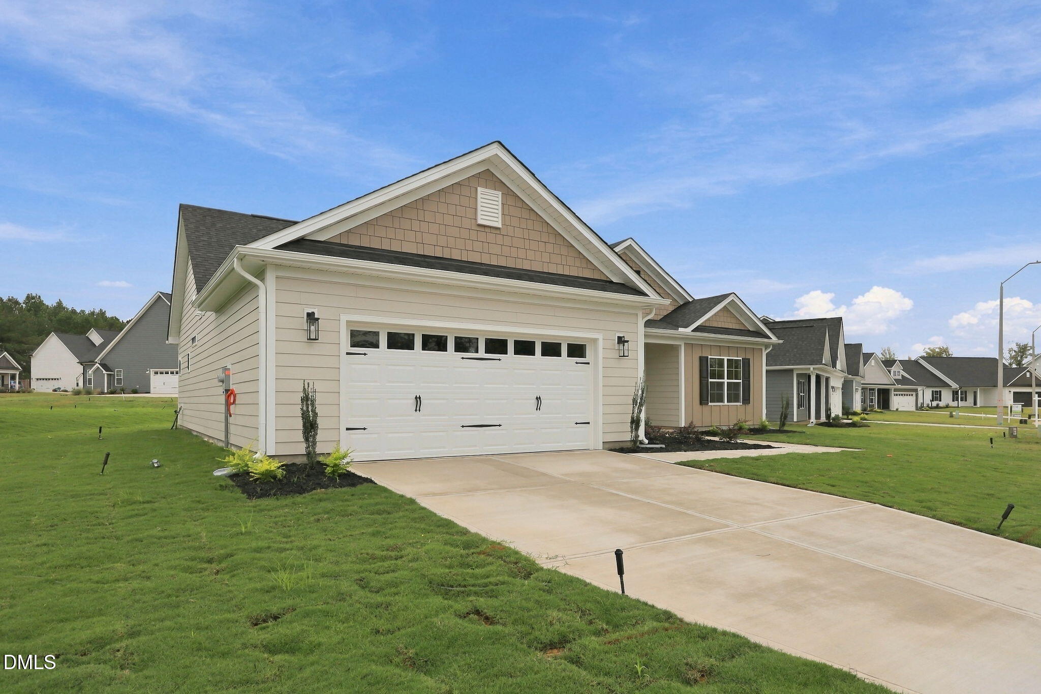 135 Grinnell Loop Property Photo 4