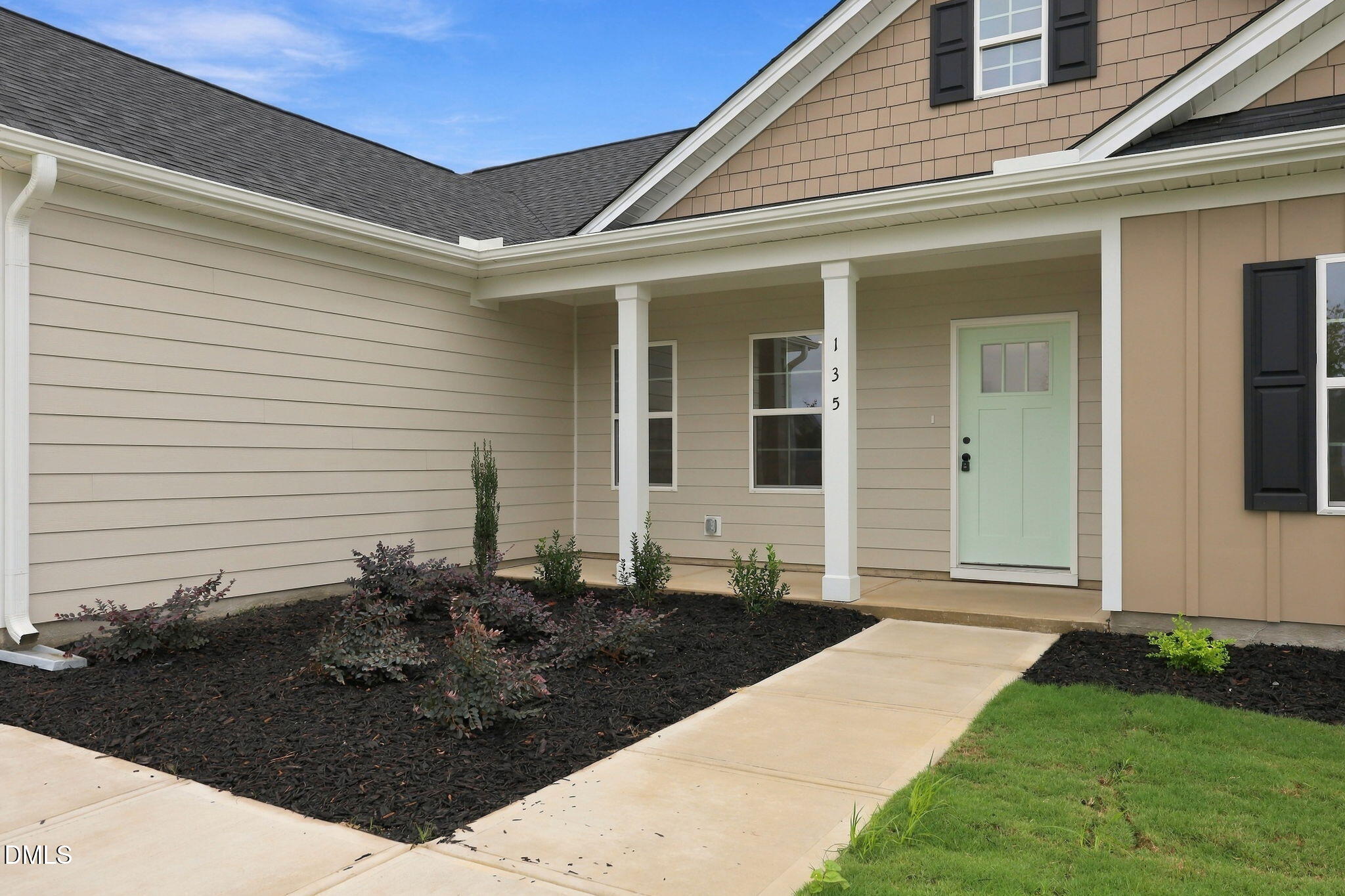135 Grinnell Loop Property Photo 5