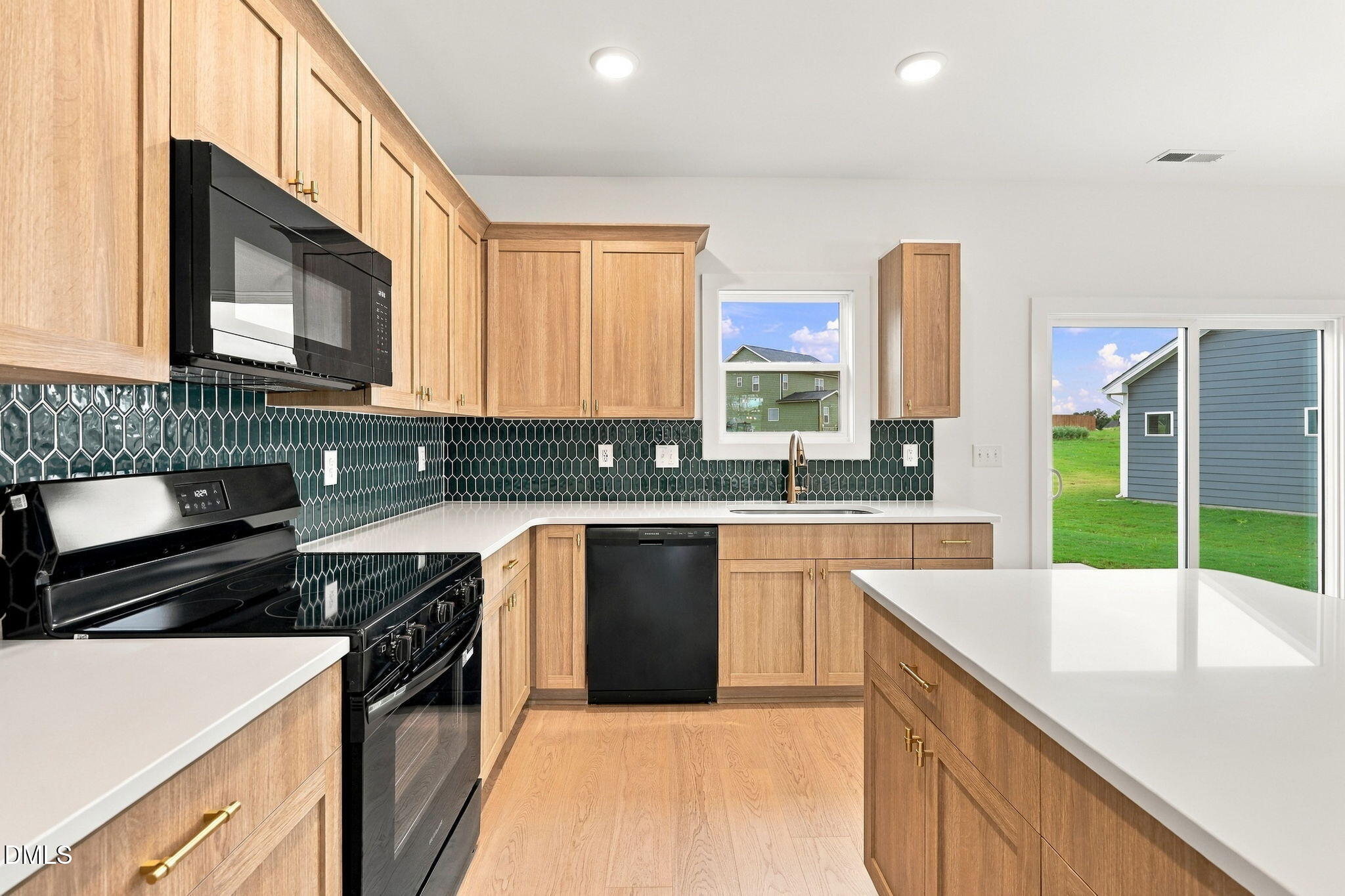 135 Grinnell Loop Property Photo 11