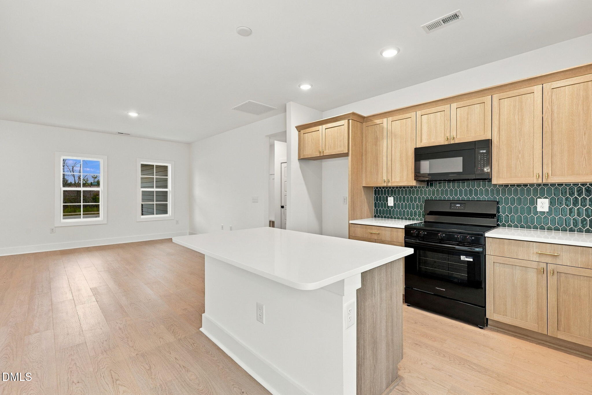 135 Grinnell Loop Property Photo 12