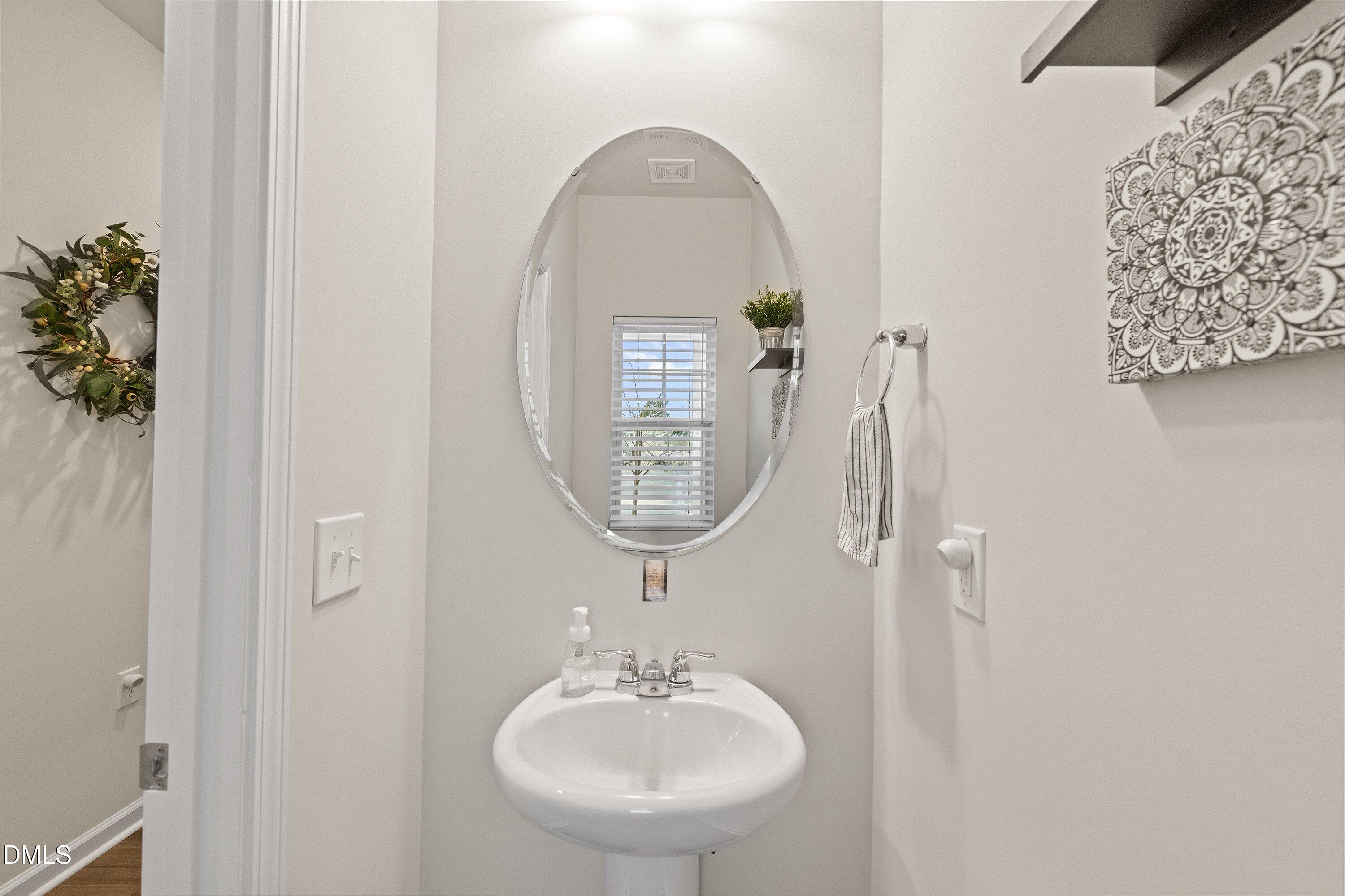 183 Peebles Drive Property Photo 6