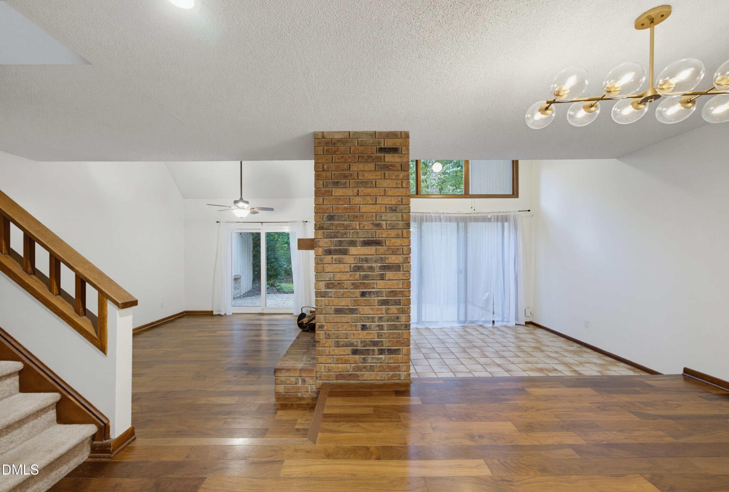 4303 Sunbelt Place Property Photo 2