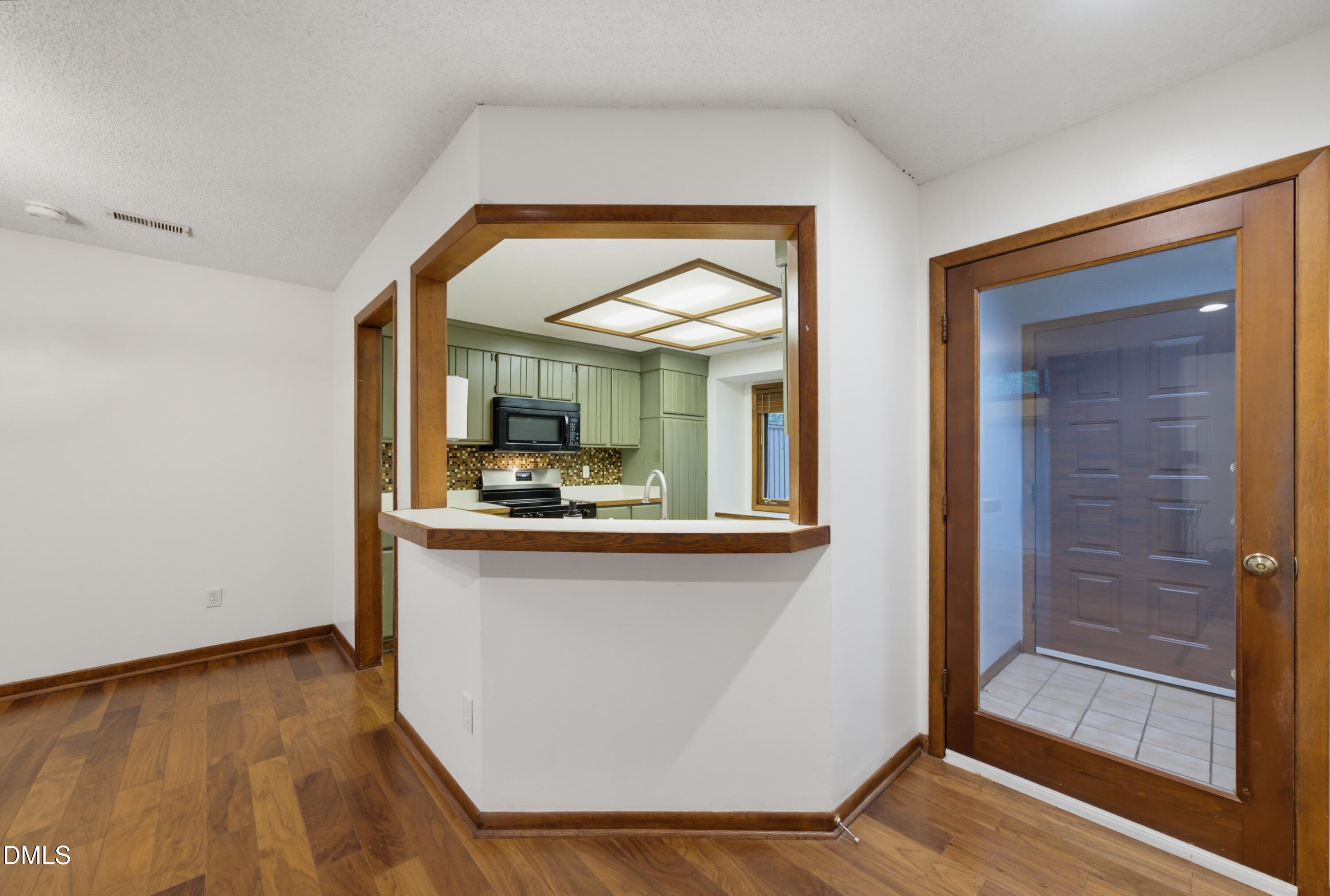 4303 Sunbelt Place Property Photo 4