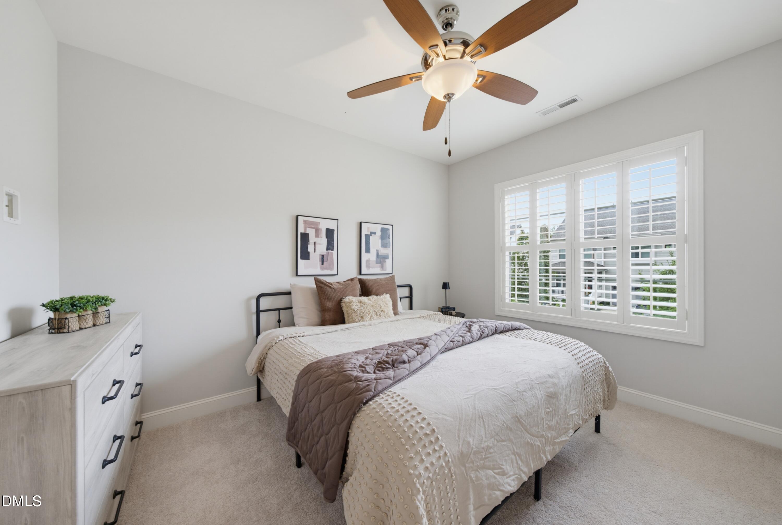 1101 Woodland Grove Way Property Photo 32