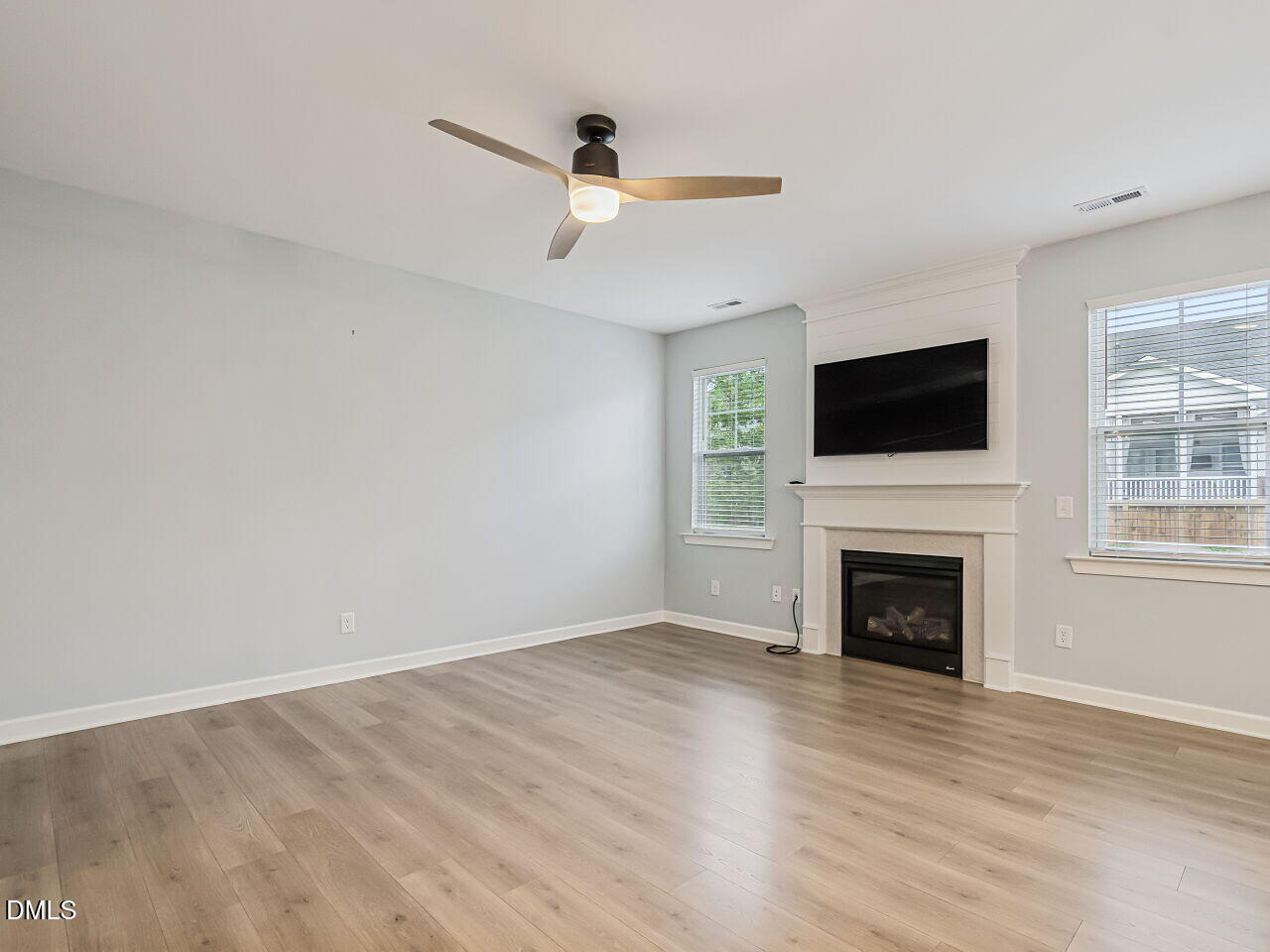 637 Future Islands Way Property Photo 8