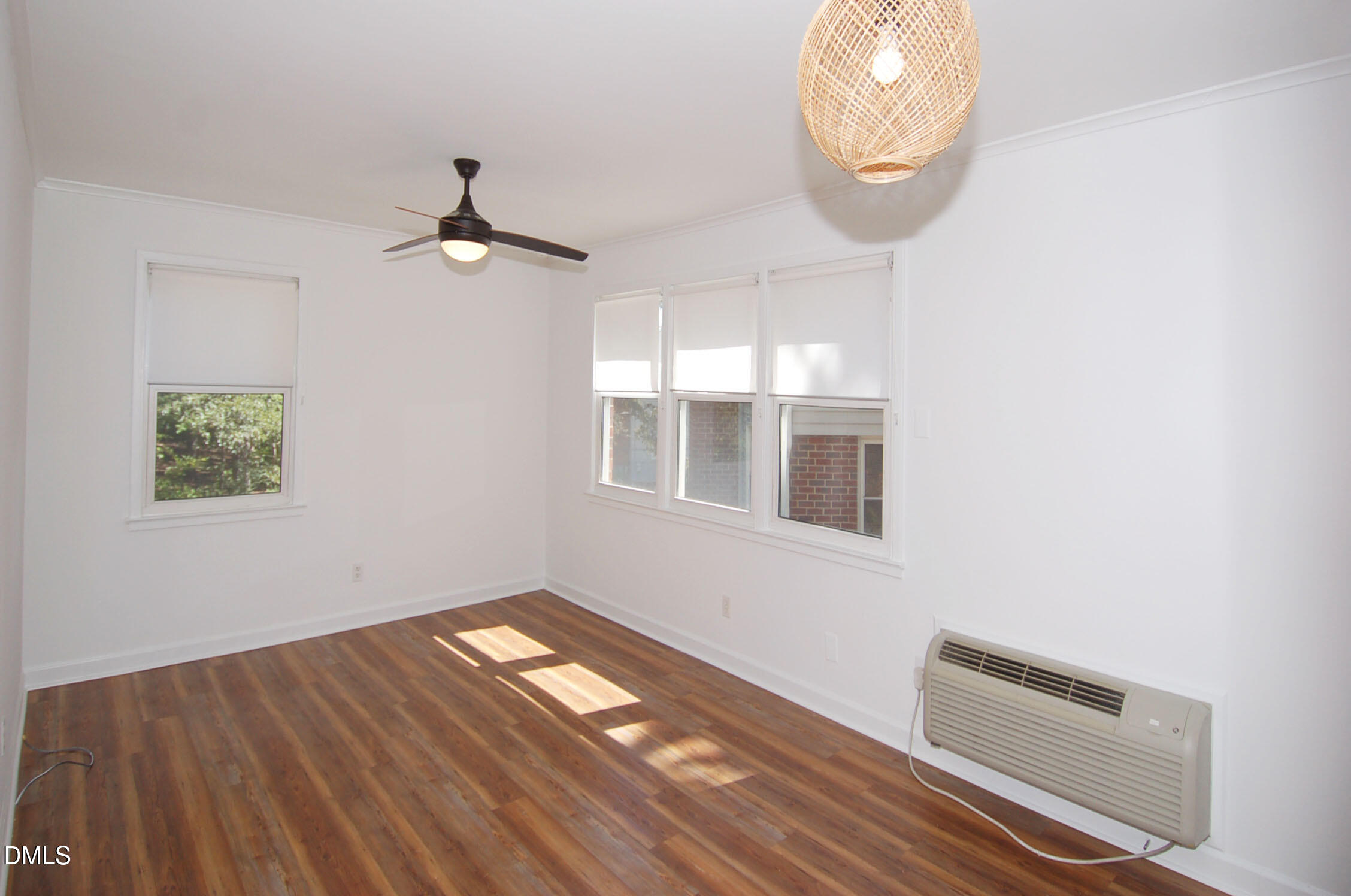 817 Daniels Street B Property Photo 4