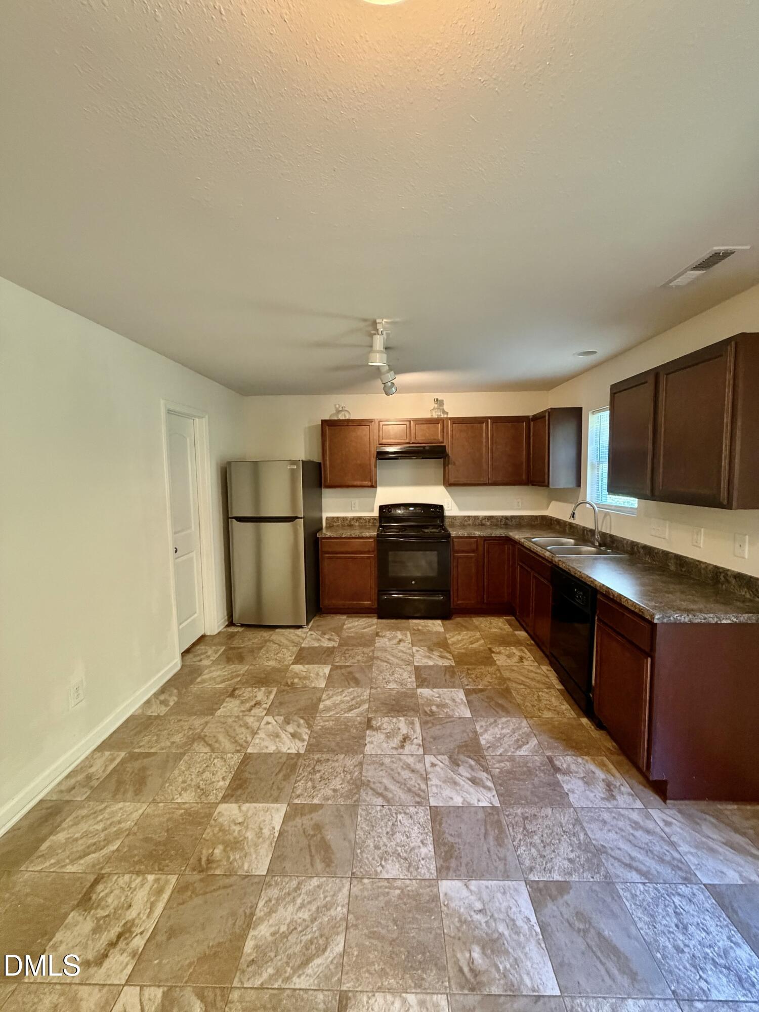 1204 Sweetgrass Street Property Photo 3