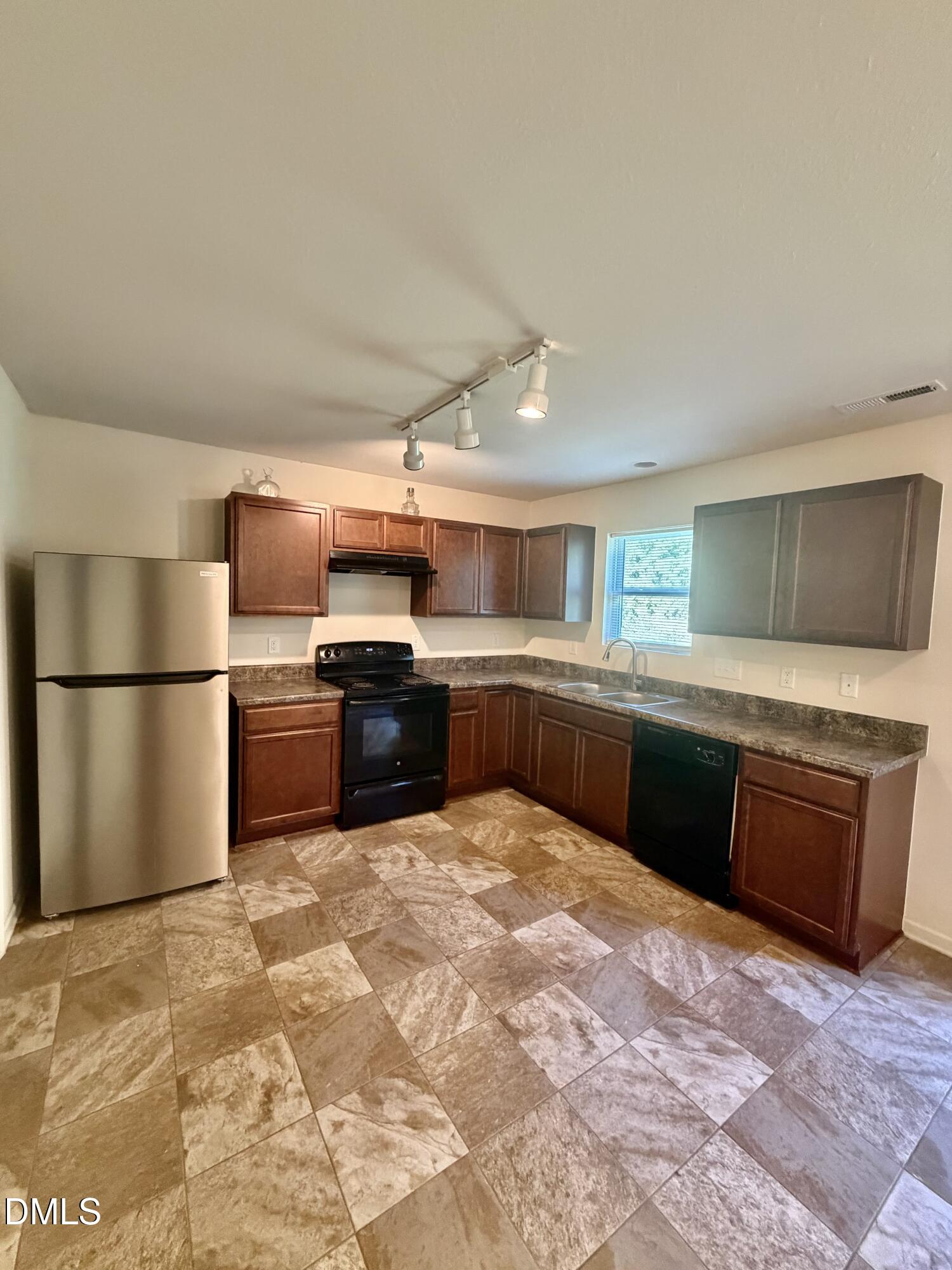 1204 Sweetgrass Street Property Photo 4