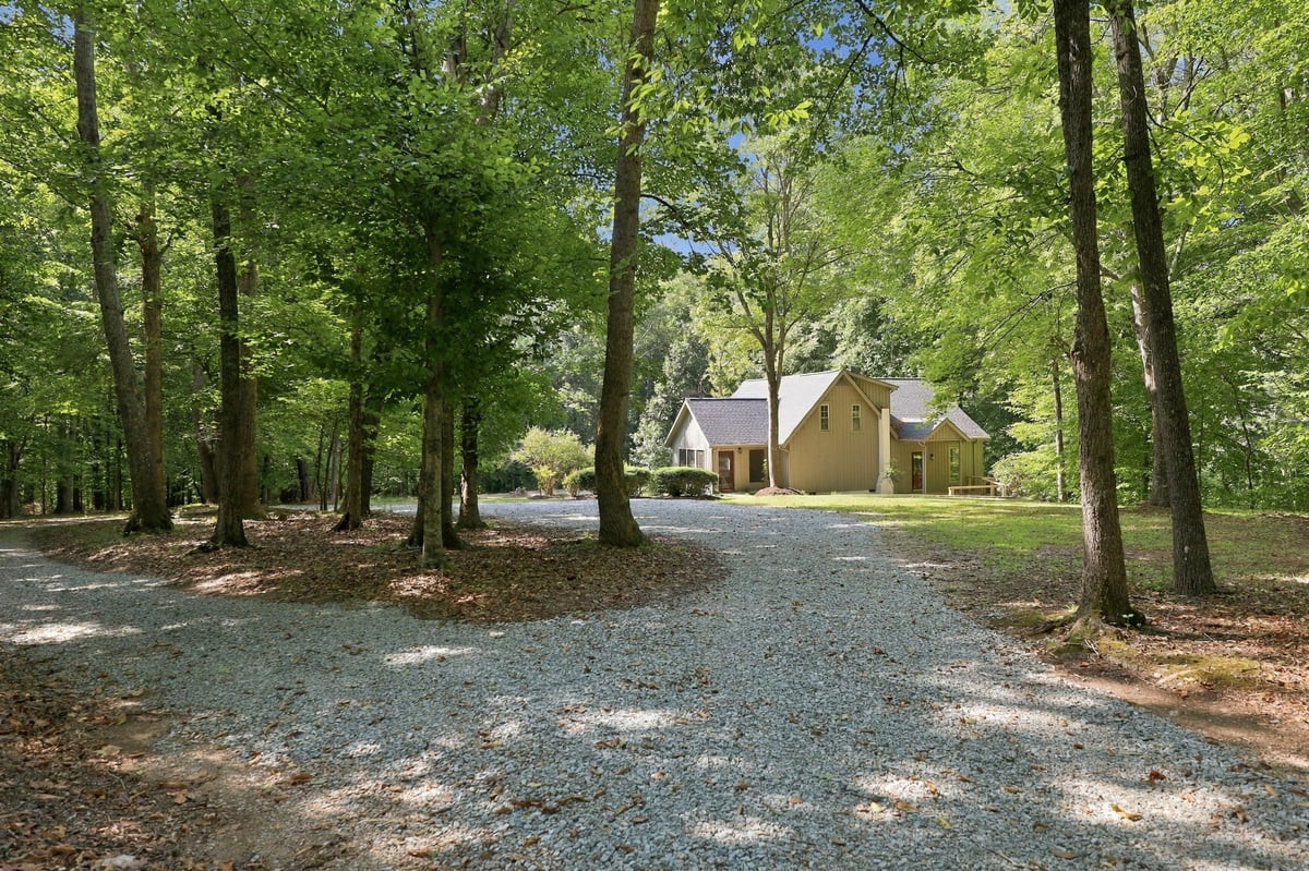 4592 Boogaboo Trail Property Photo 5