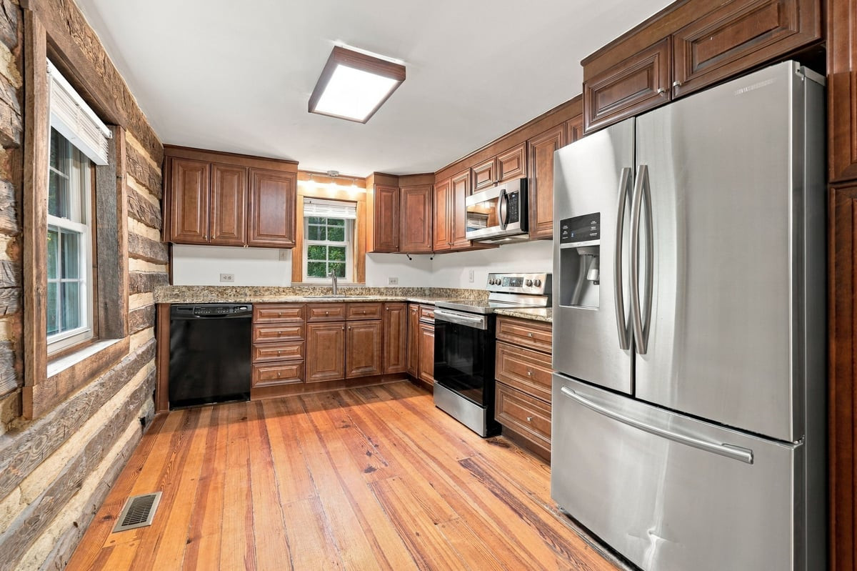 4592 Boogaboo Trail Property Photo 8