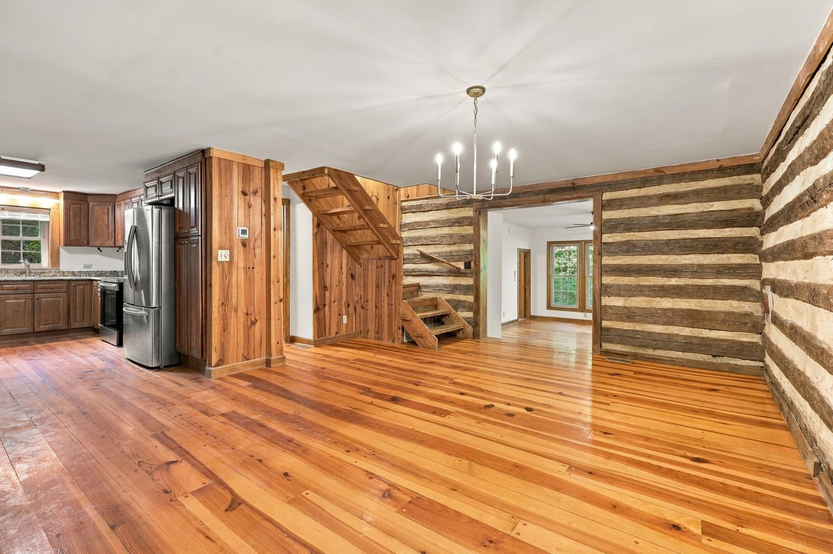 4592 Boogaboo Trail Property Photo 9