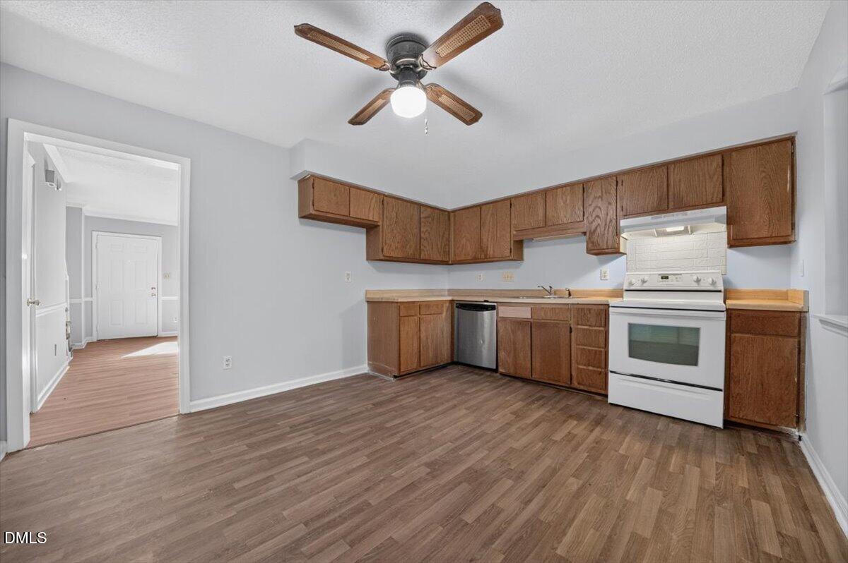 1000 Fargo Street H1 Property Photo 12