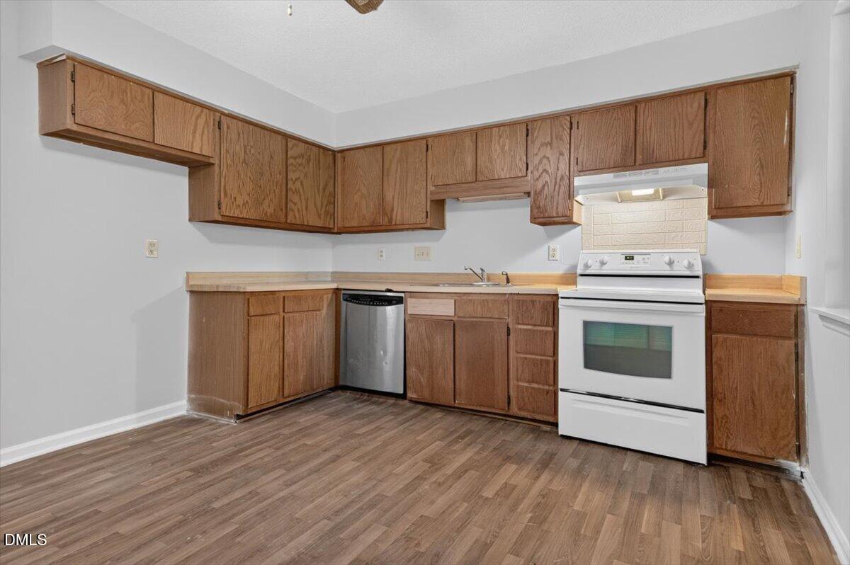 1000 Fargo Street H1 Property Photo 13