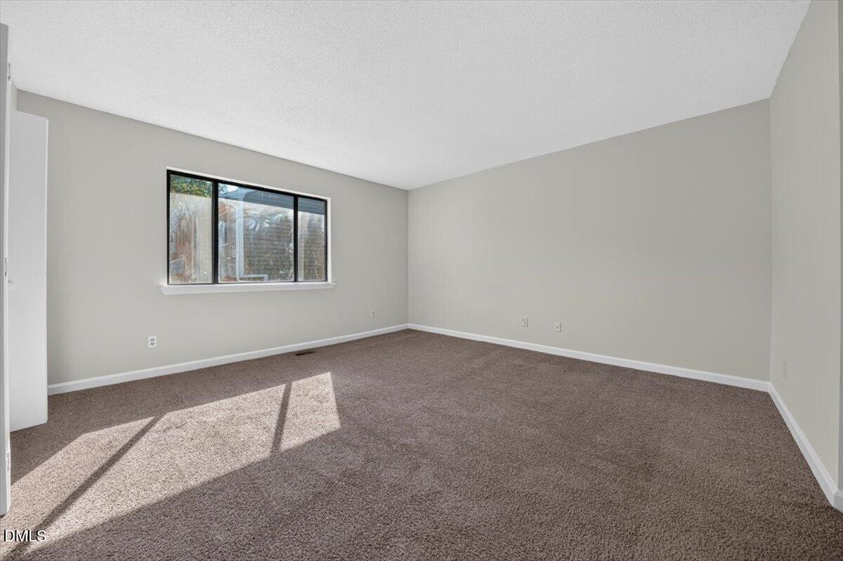 1000 Fargo Street H1 Property Photo 25