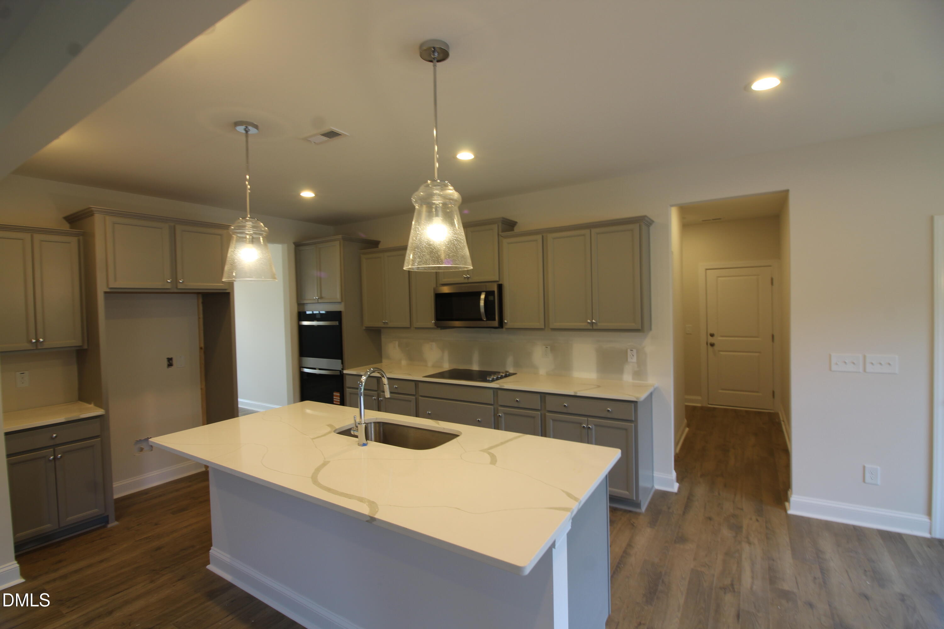 189 Margot Manor Drive Property Photo 5