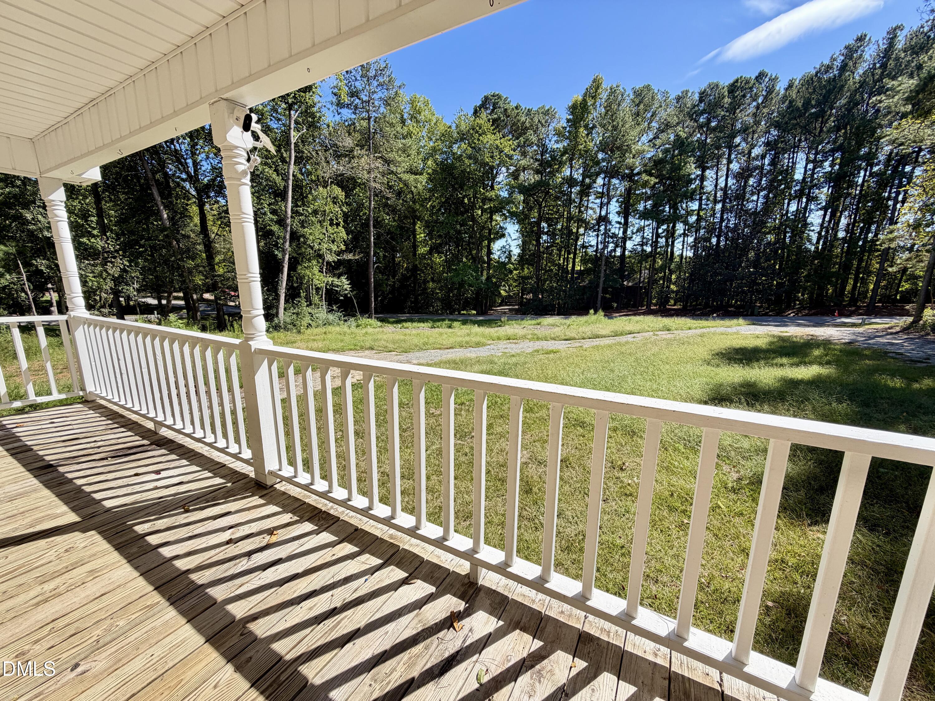 115 Violet Lane Property Photo 4