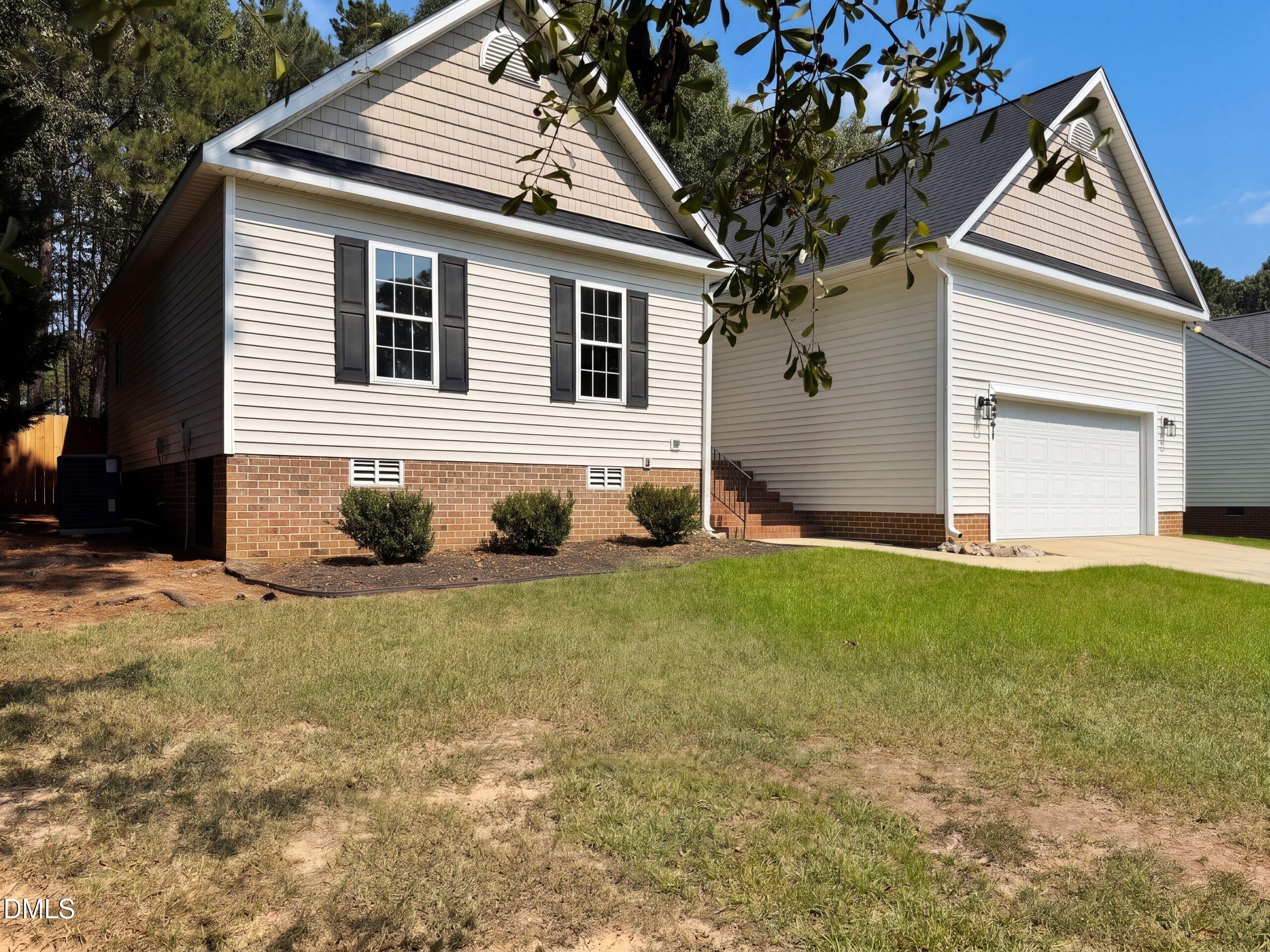321 Groundsel Place Property Photo 6