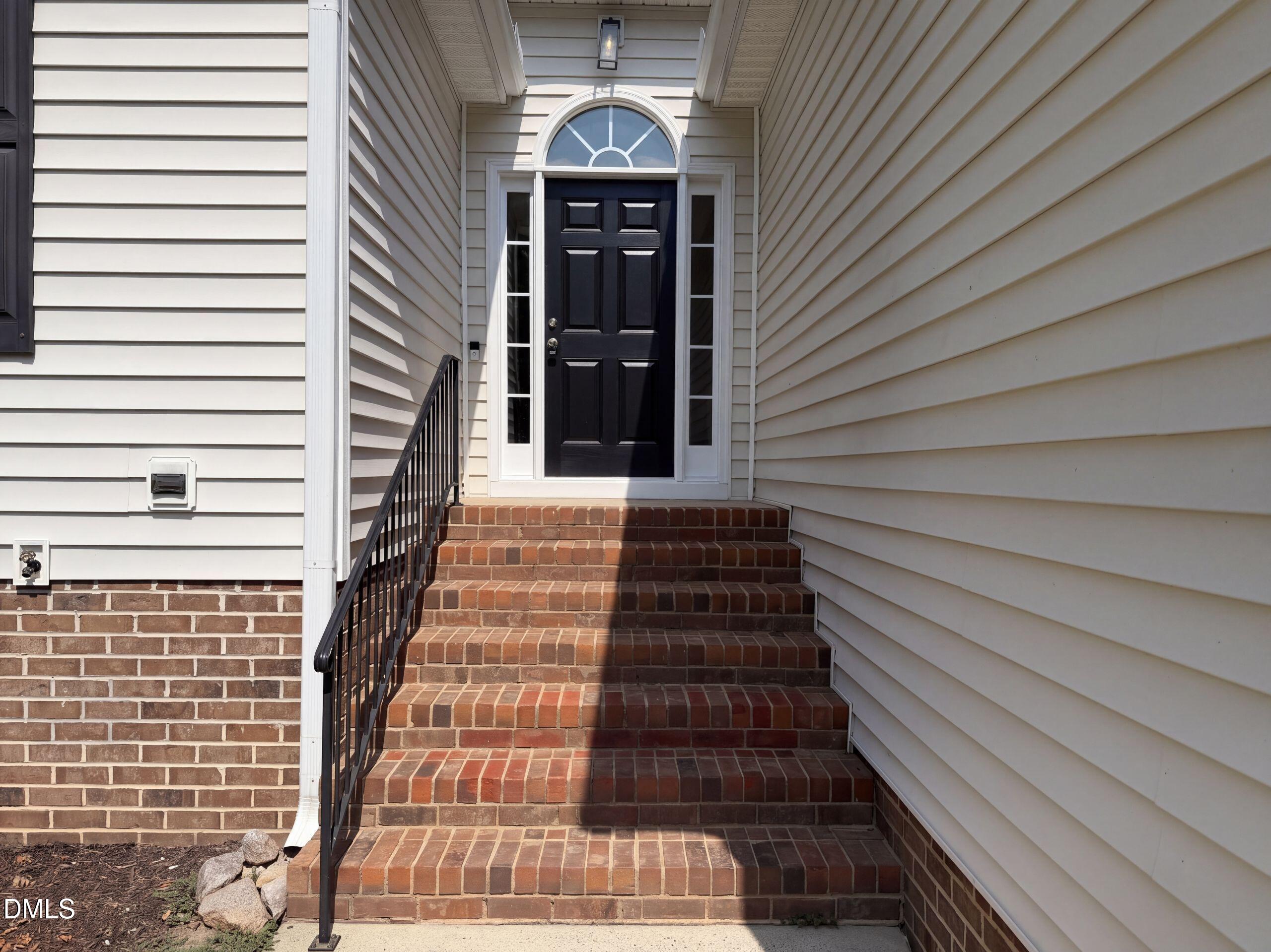 321 Groundsel Place Property Photo 7