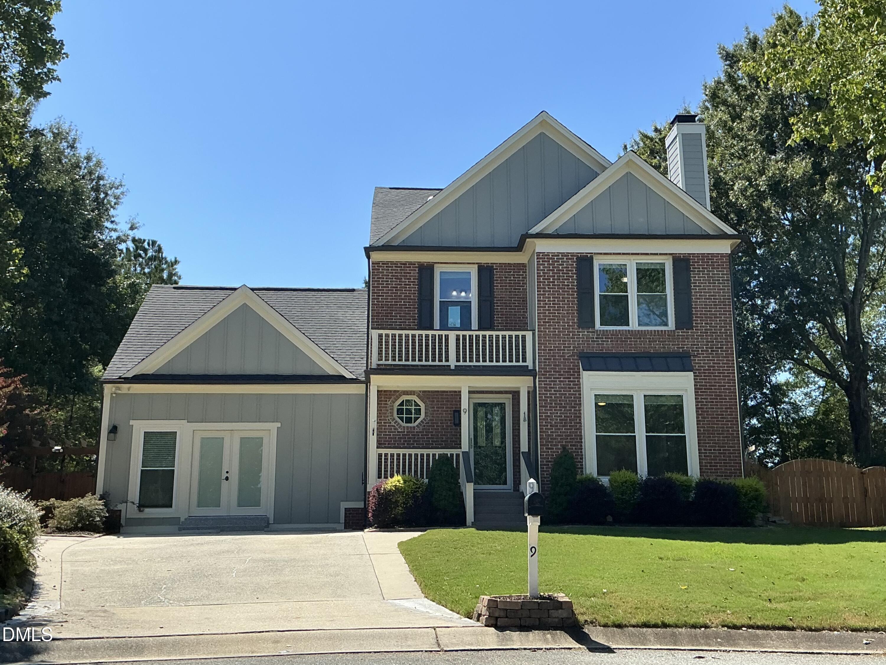9 Wavecrest Court