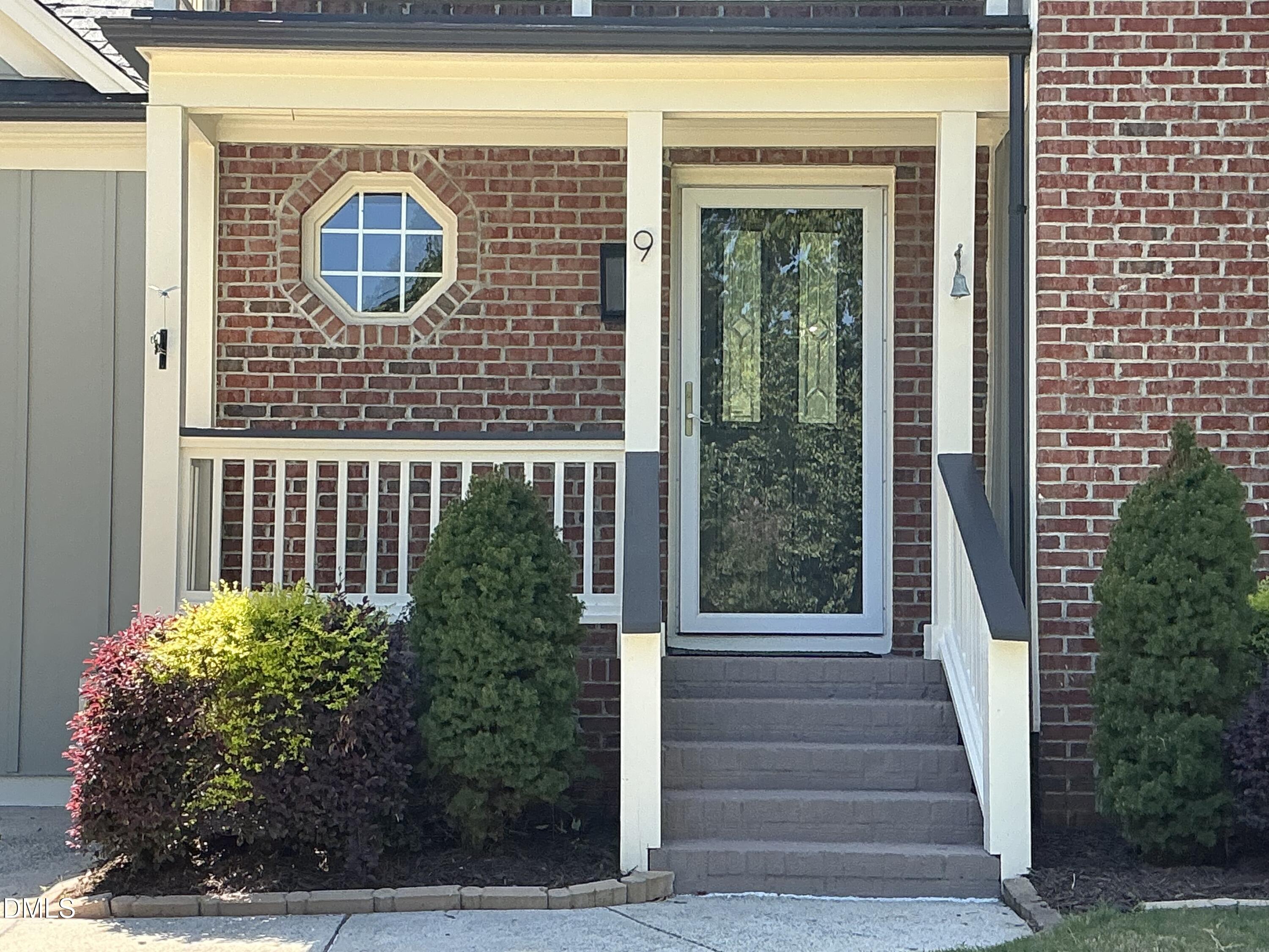 9 Wavecrest Court Property Photo 3