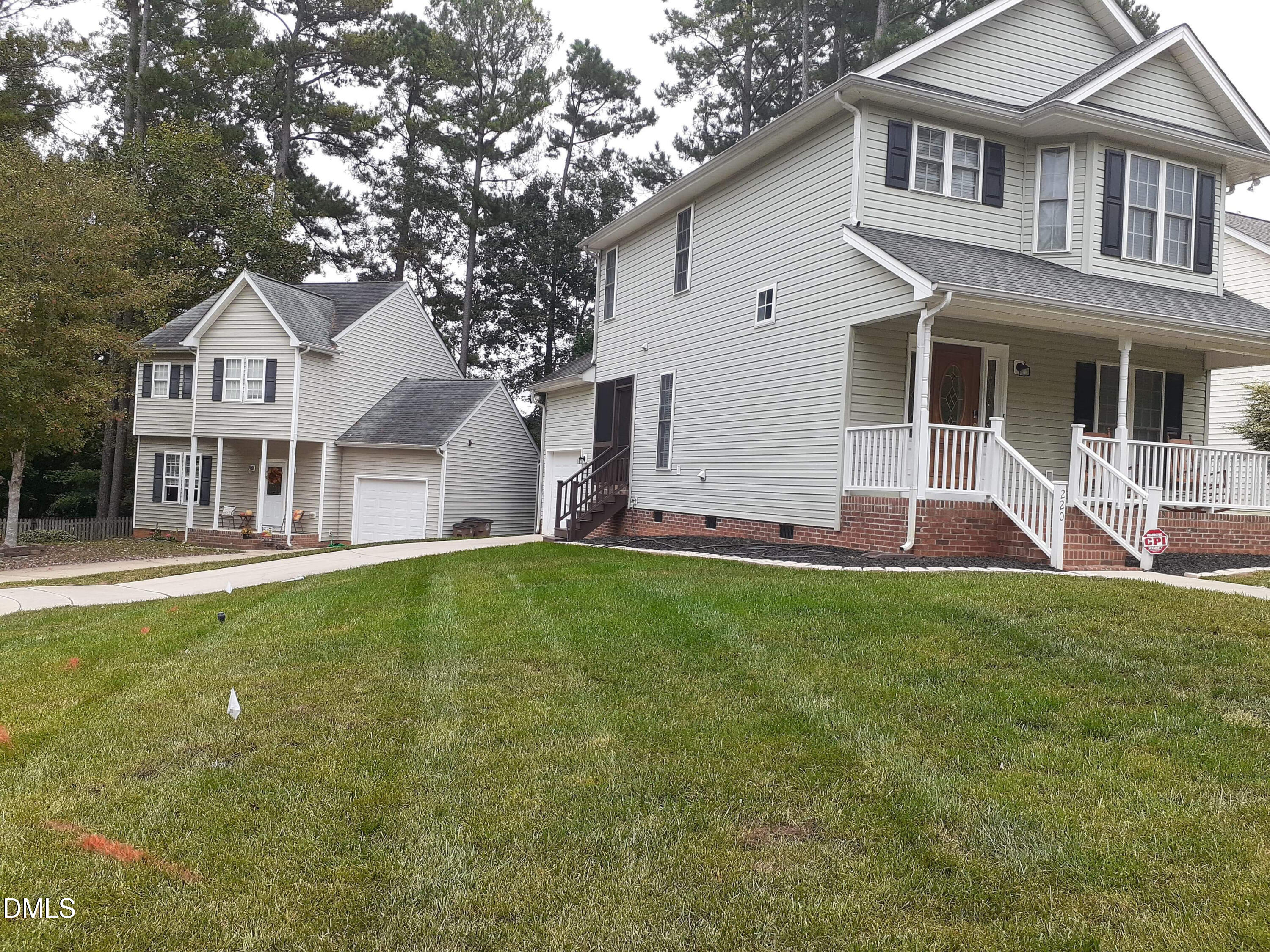 220 Whistling Swan Drive Property Photo 2