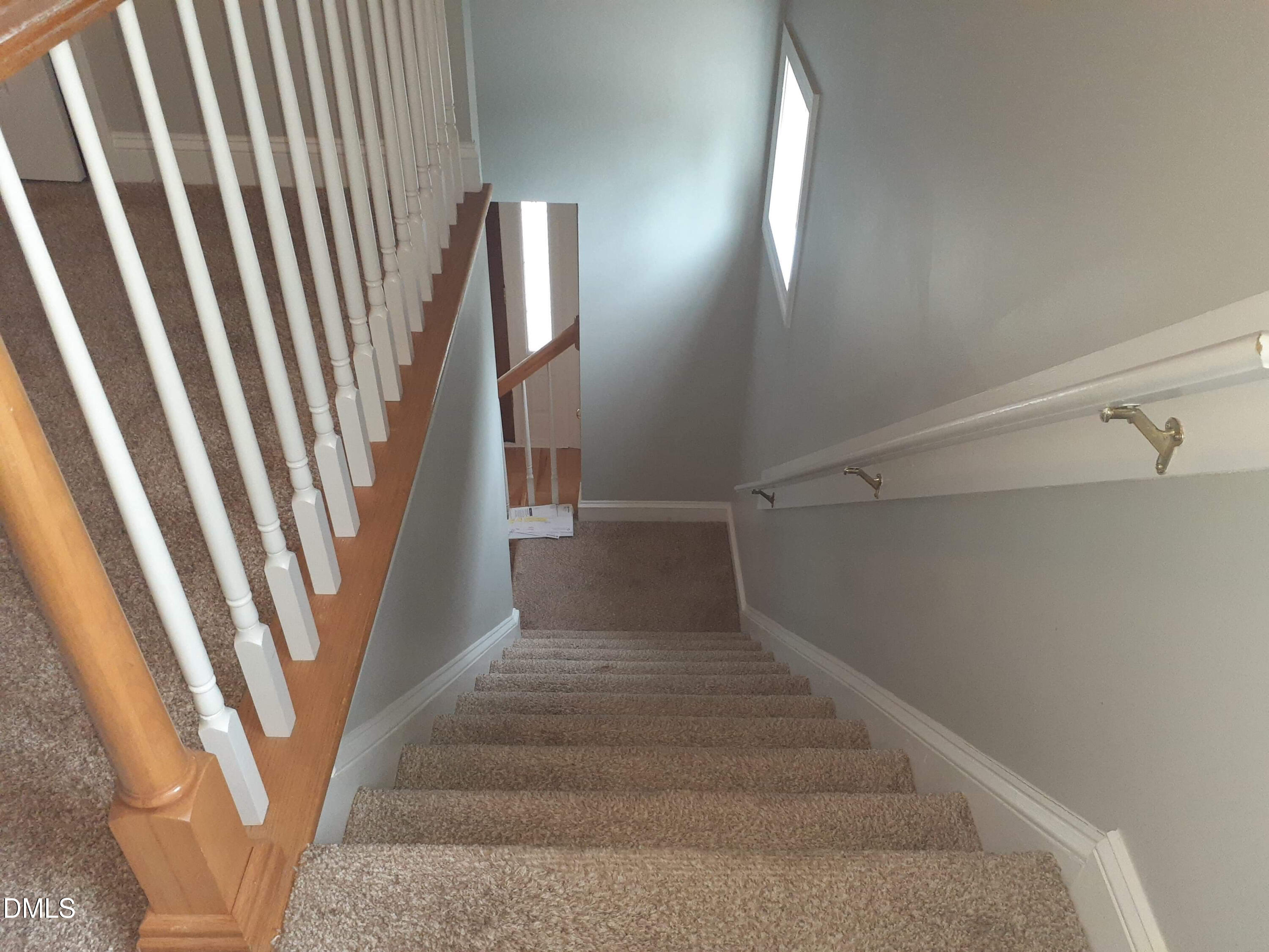 220 Whistling Swan Drive Property Photo 9