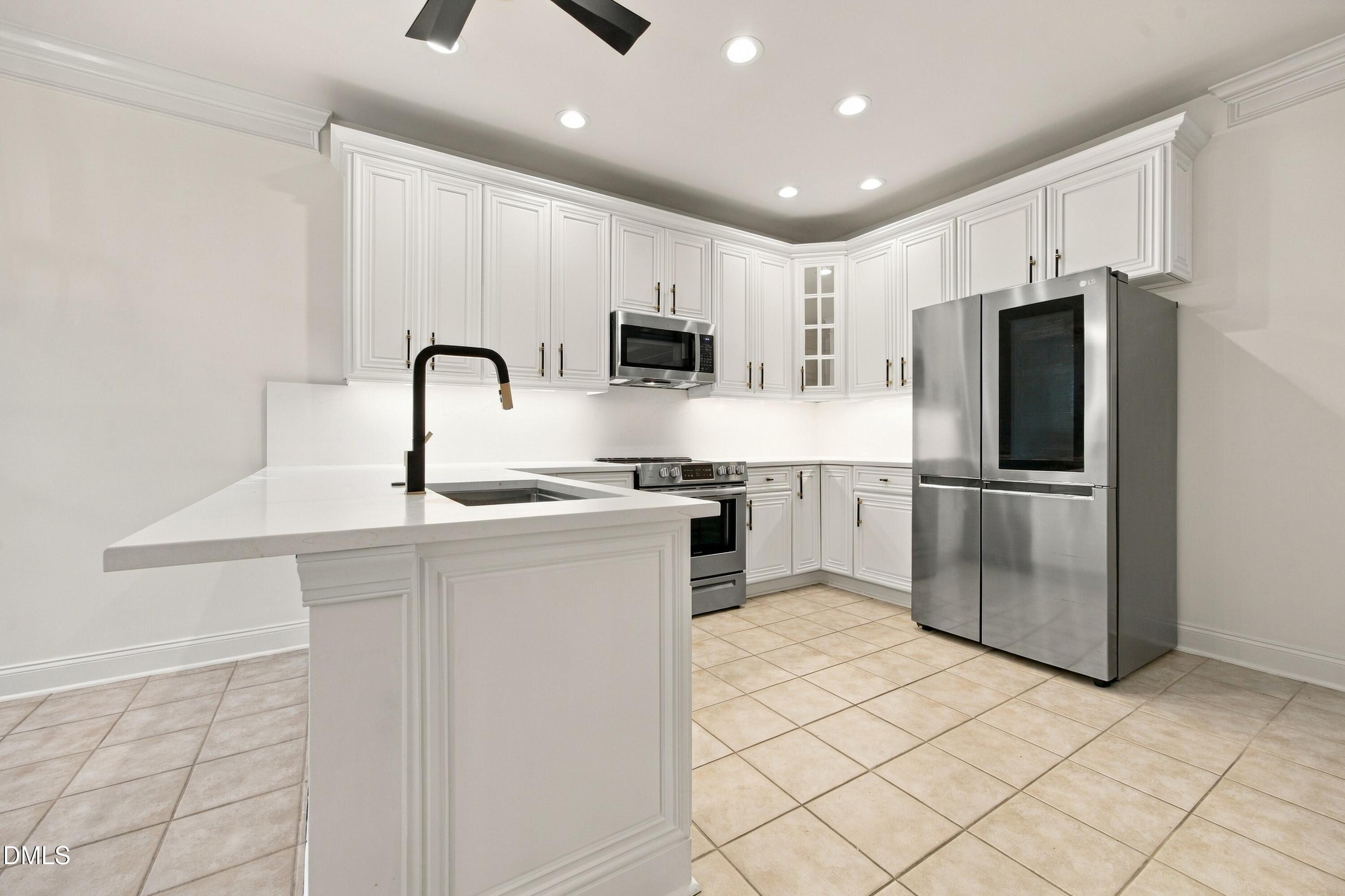 11220 Presidio Drive Property Photo 16