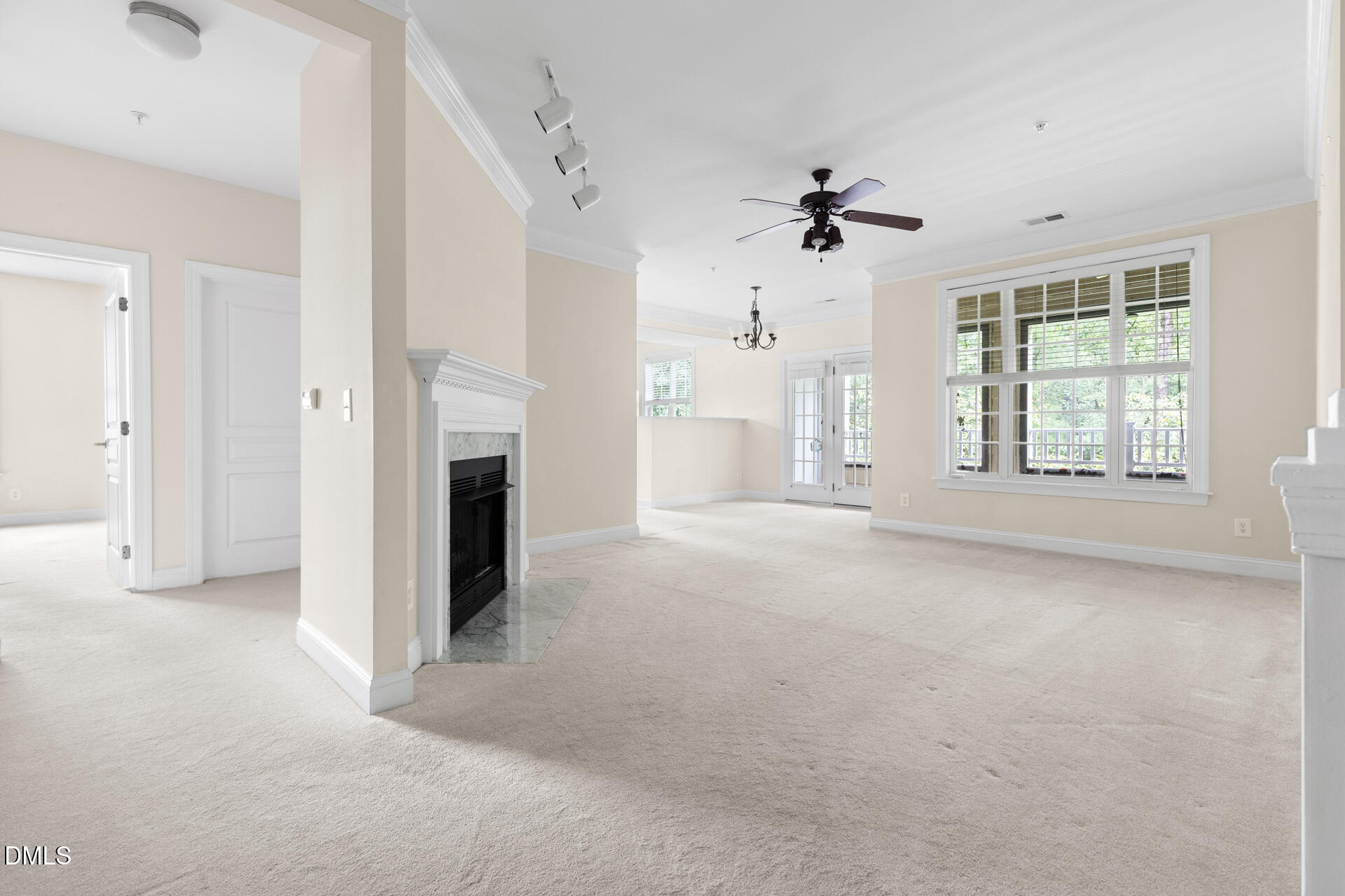 823 Providence Glen Drive Property Photo 6