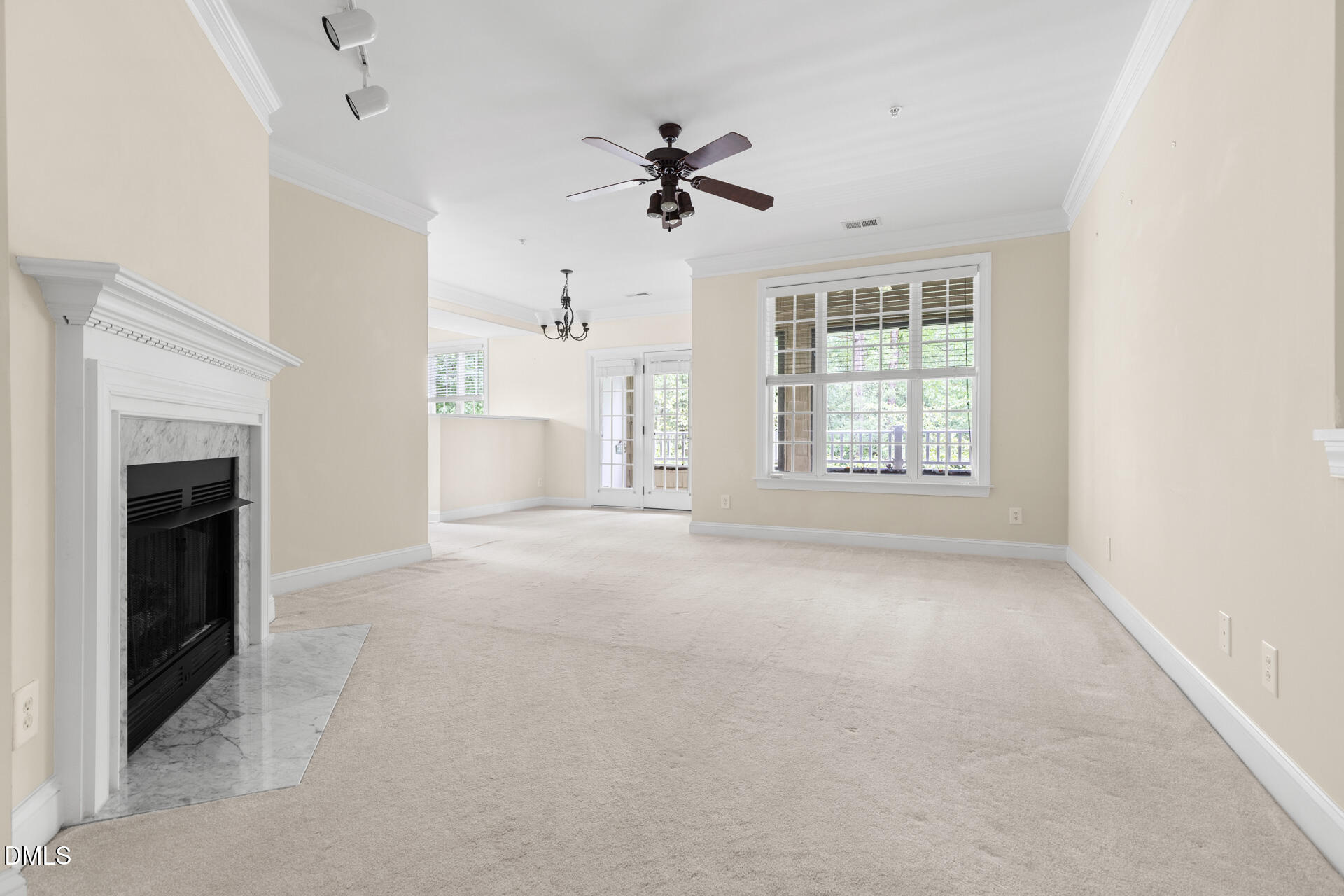 823 Providence Glen Drive Property Photo 7