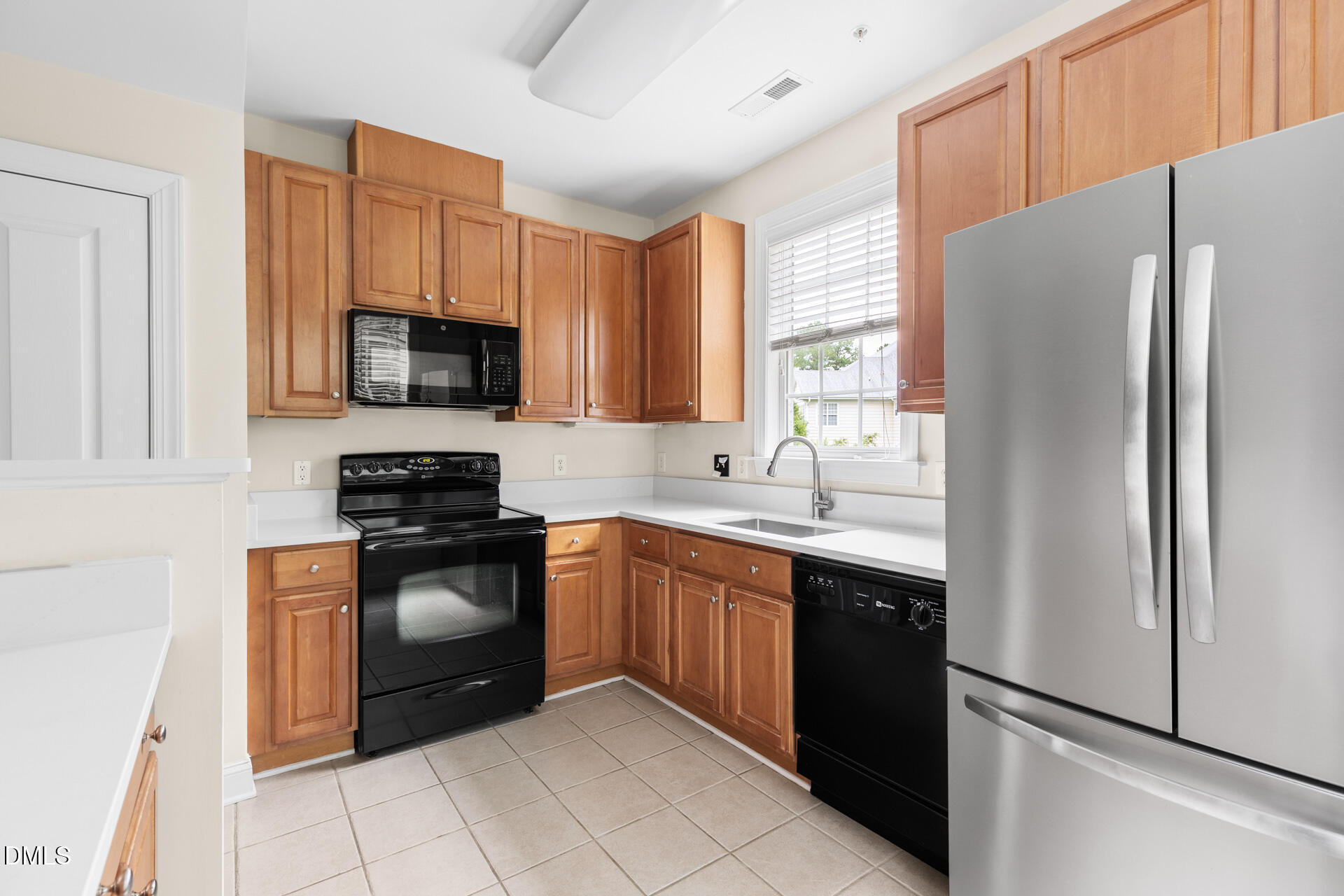 823 Providence Glen Drive Property Photo 14