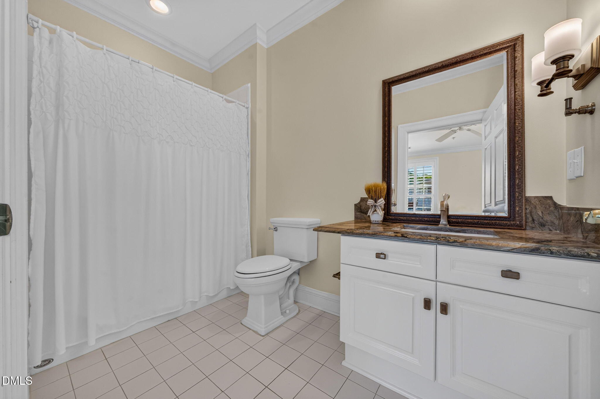 2801 Glenwood Gardens Lane 203 Property Photo 48