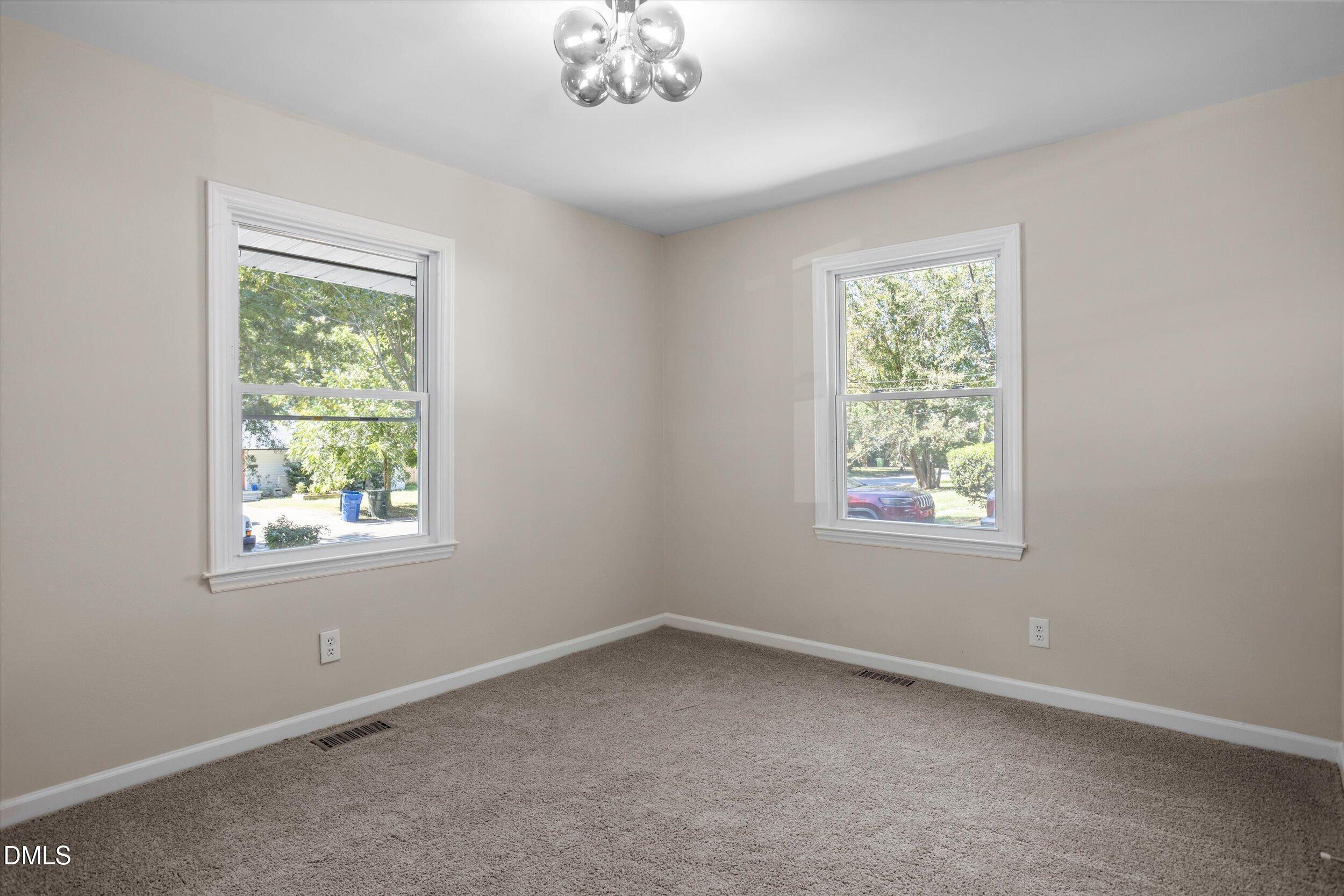 2219 Shannon Street Property Photo 17