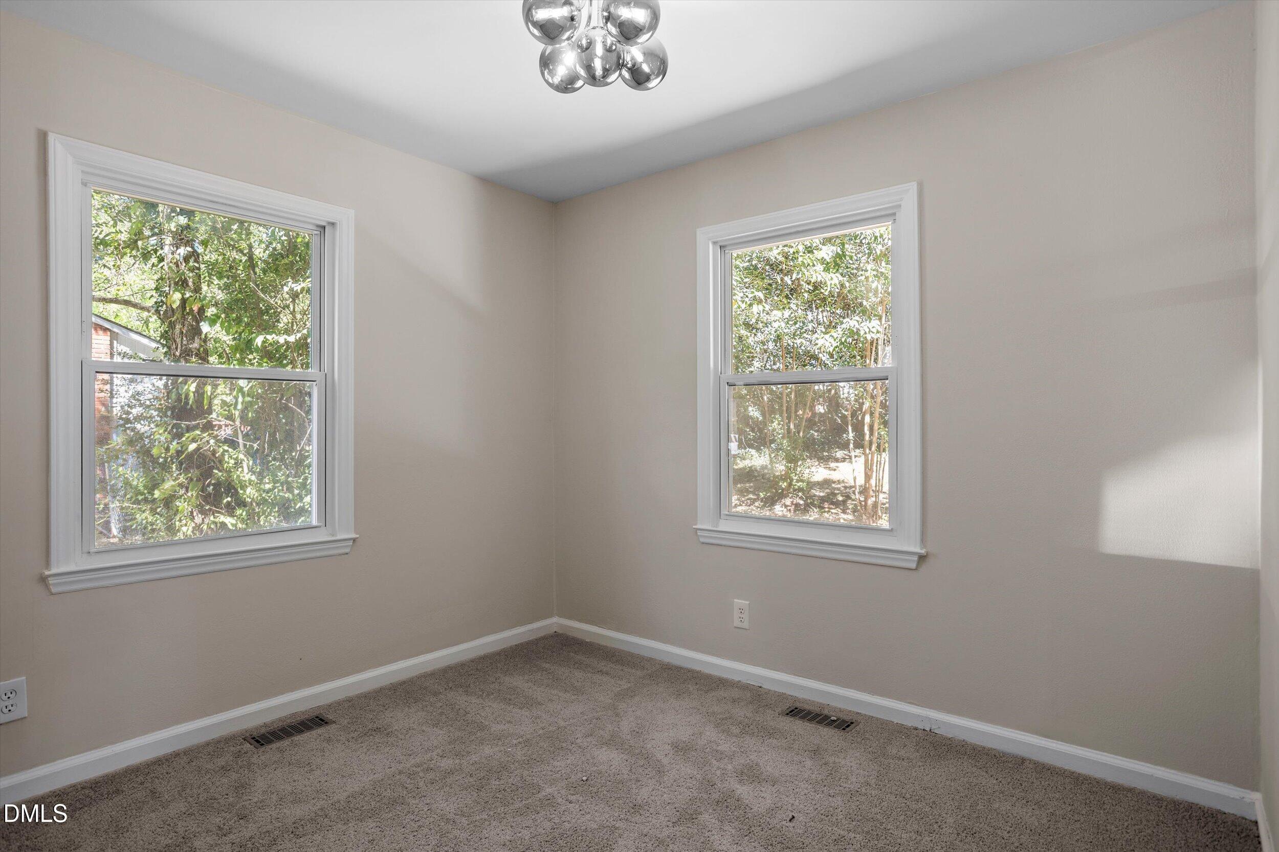2219 Shannon Street Property Photo 19