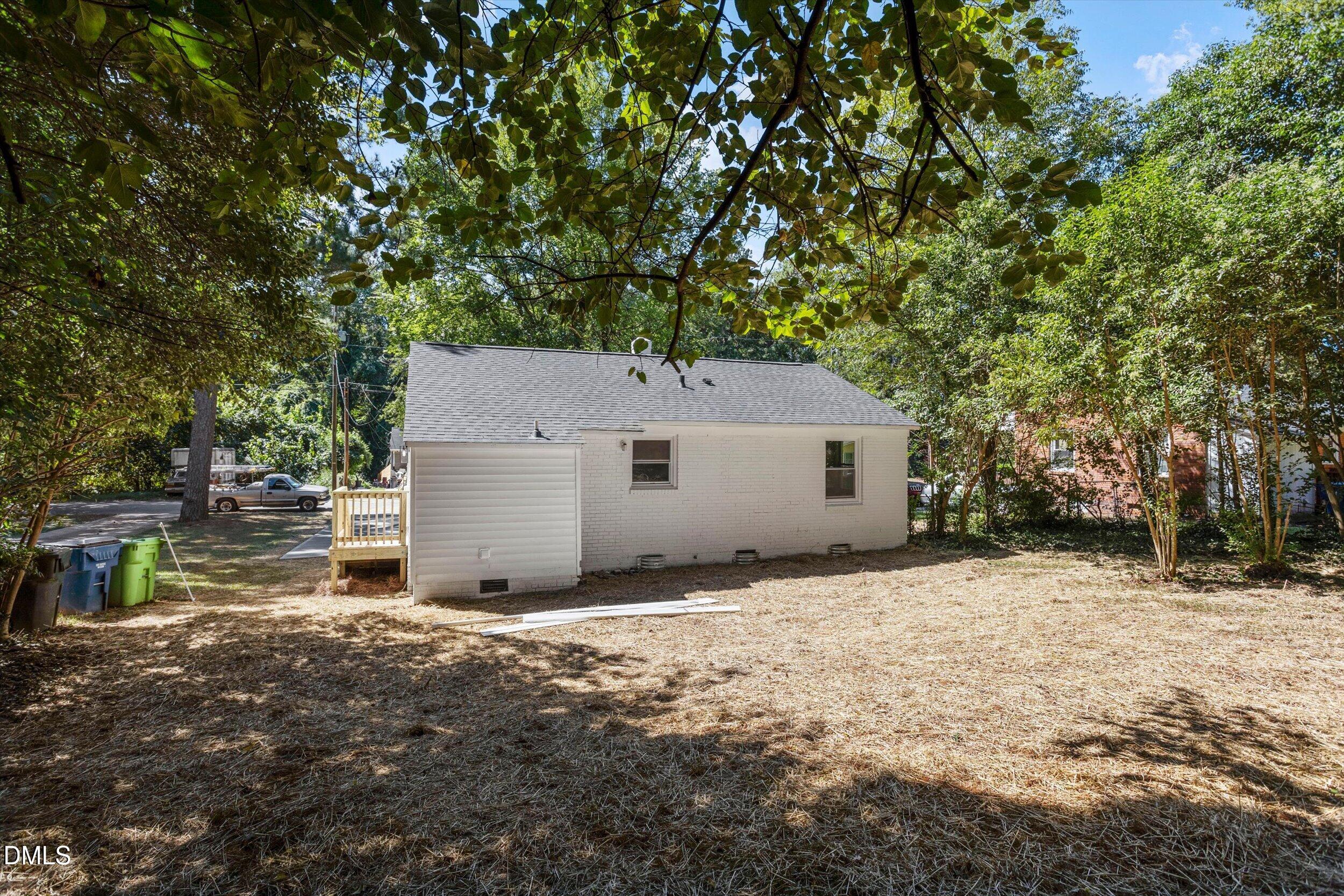 2219 Shannon Street Property Photo 27