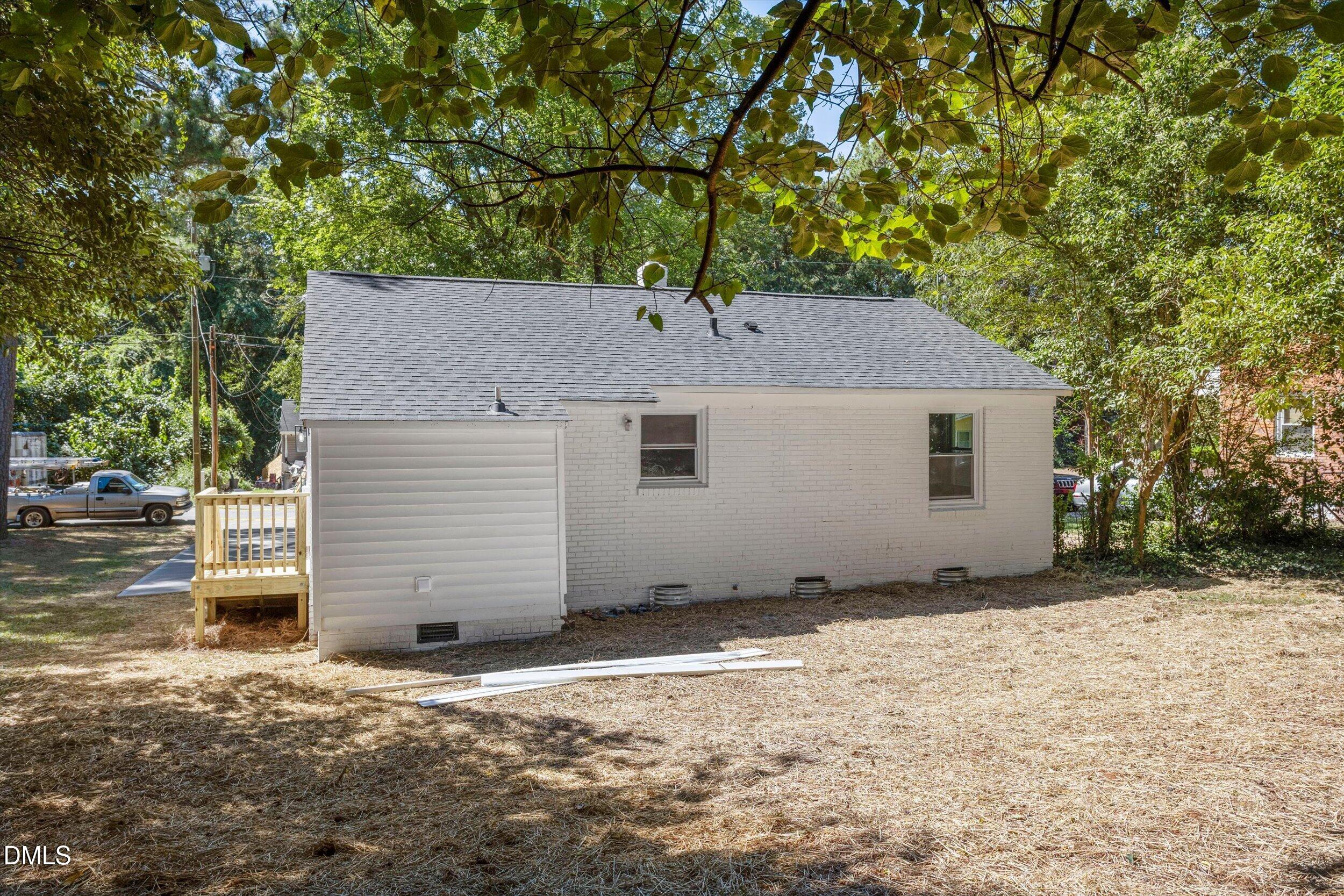 2219 Shannon Street Property Photo 28