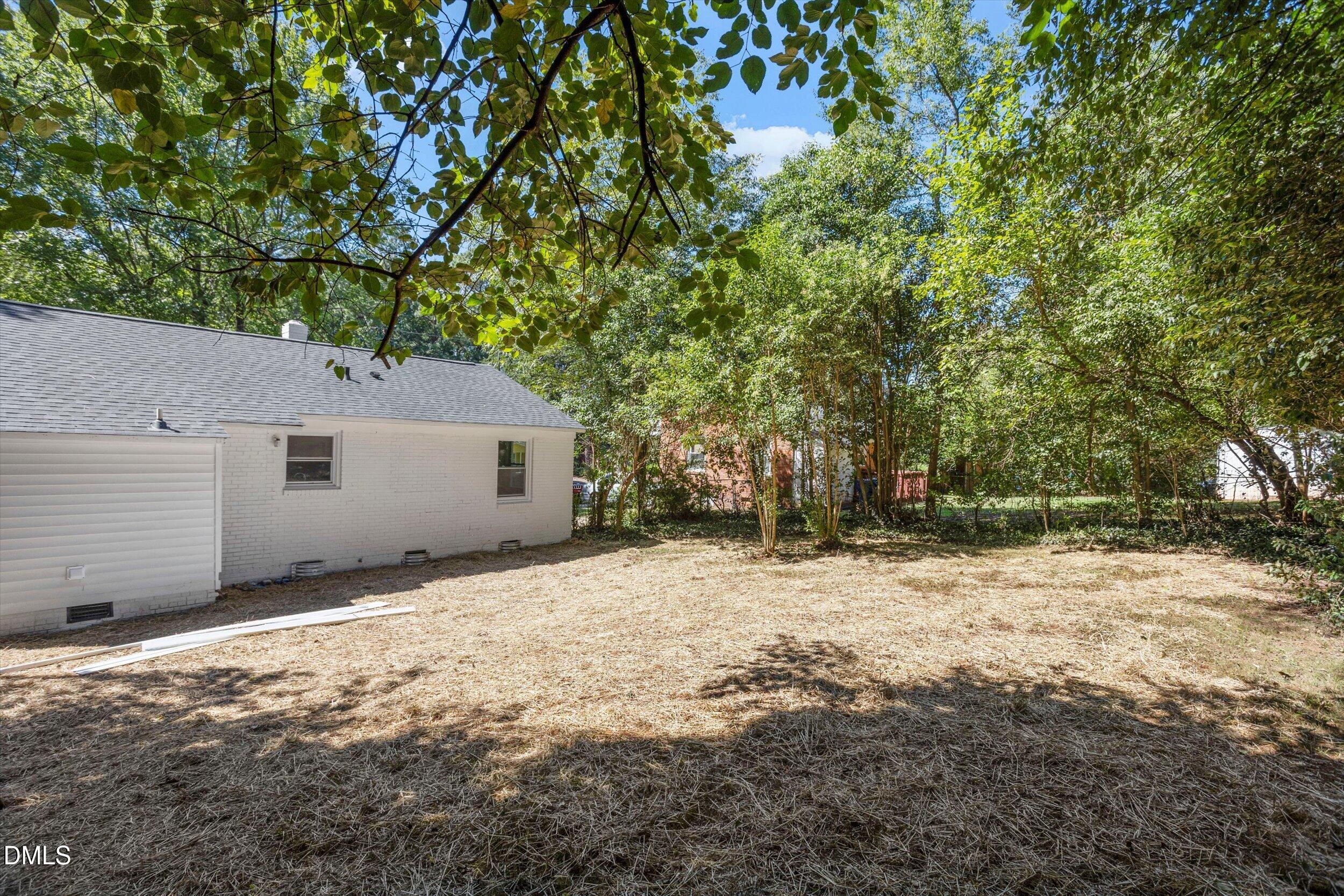 2219 Shannon Street Property Photo 32
