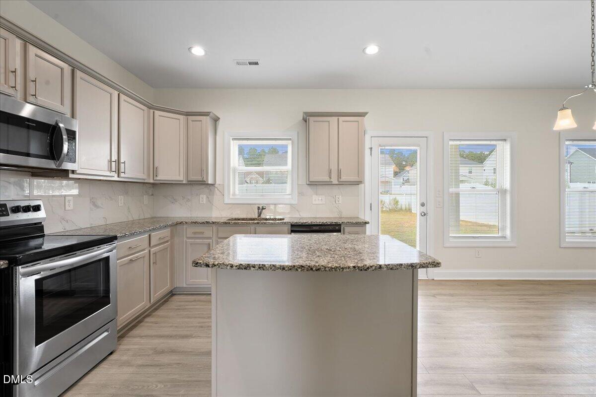 105 Wicklow Court Property Photo 16
