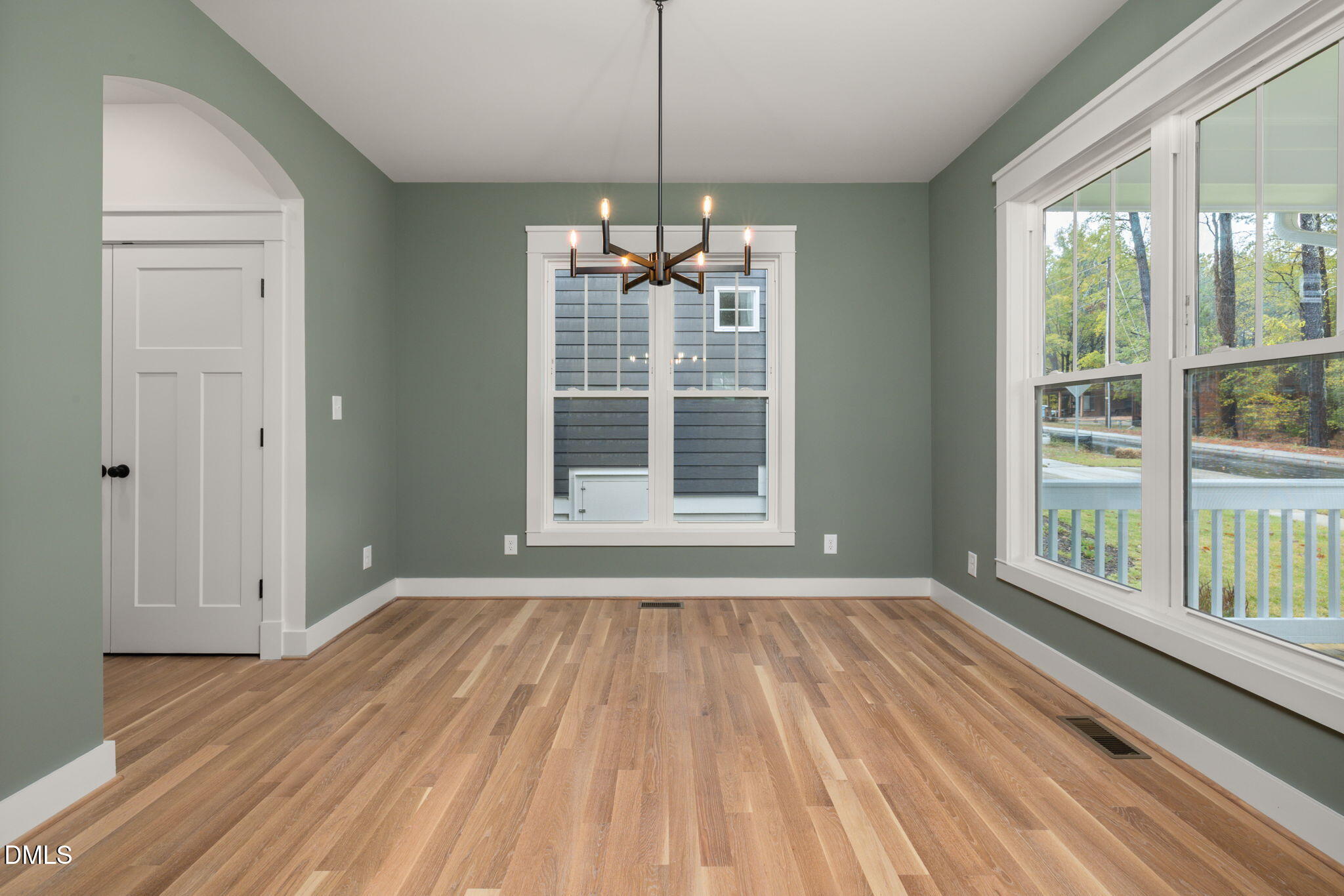 1008 Forrestal Place Property Photo 7