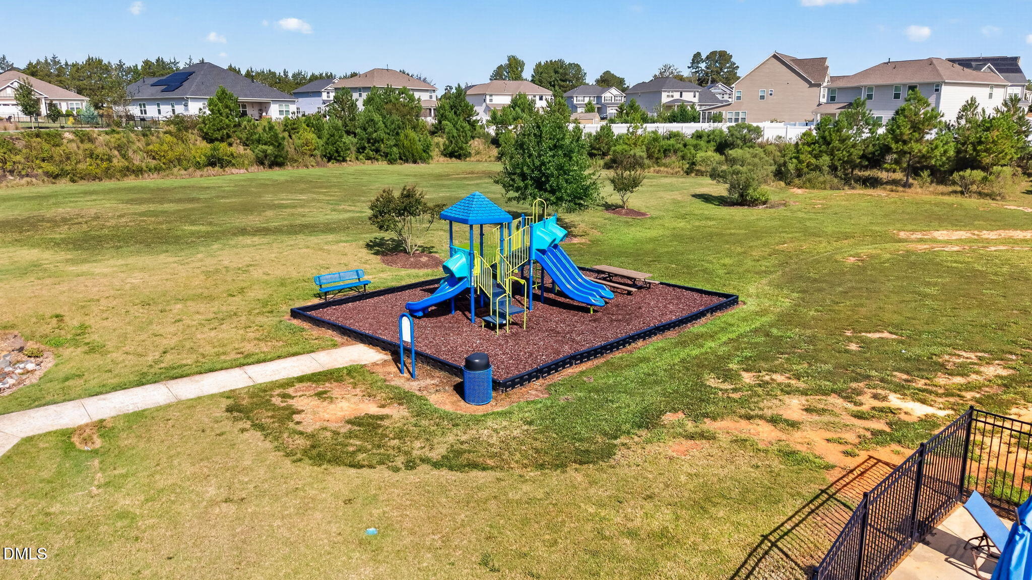 60 Newport Landing Property Photo 6