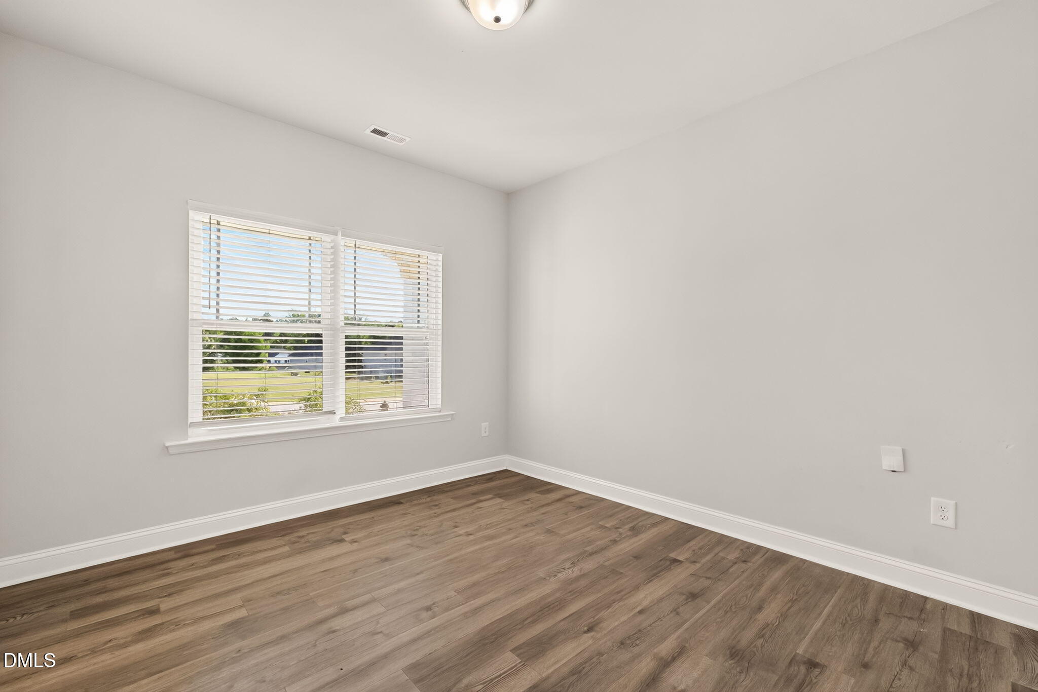 60 Newport Landing Property Photo 14