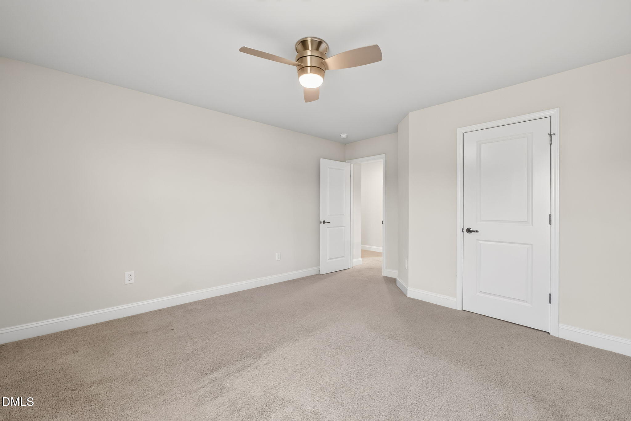 60 Newport Landing Property Photo 36