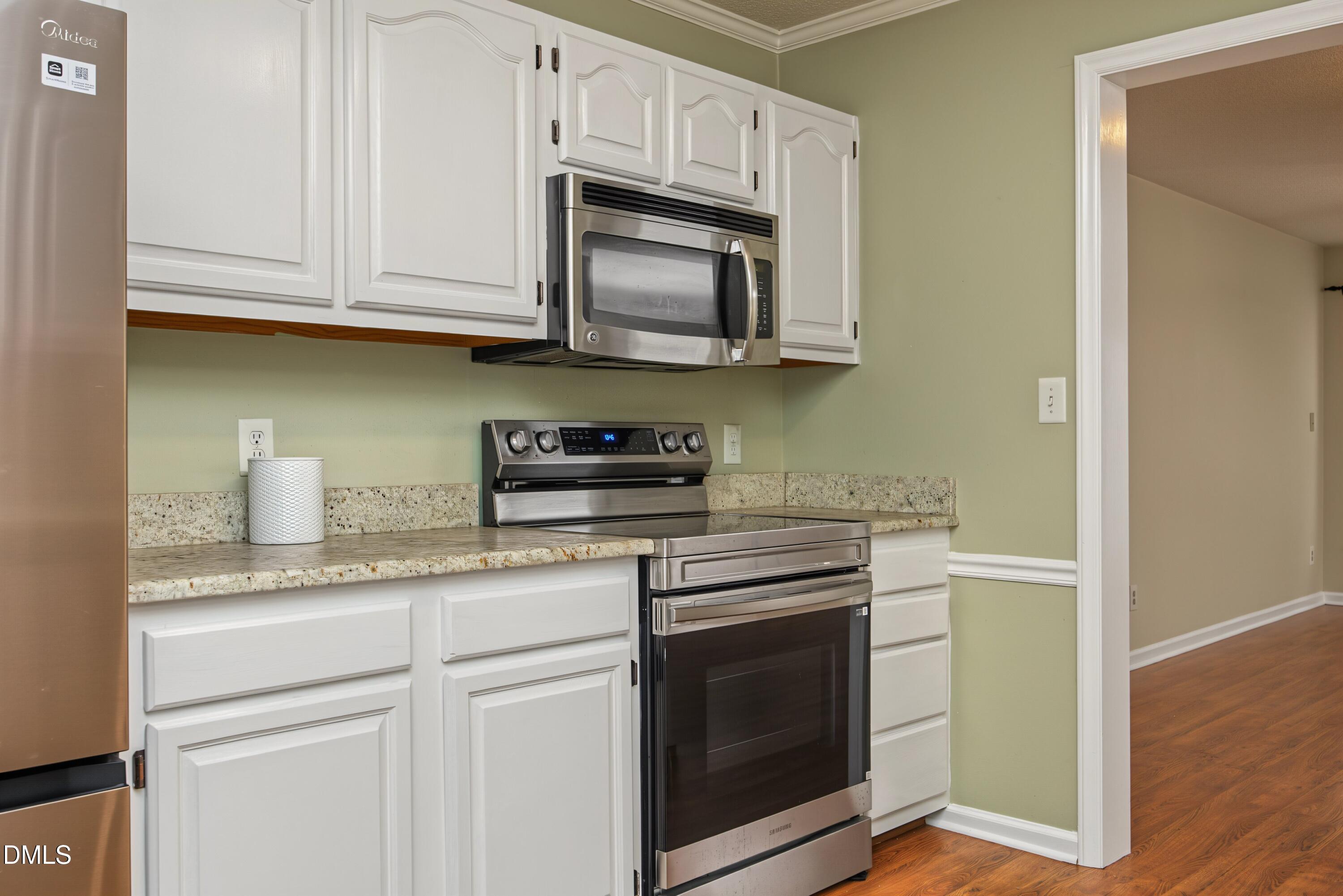 148 Greenmont Lane Property Photo 8