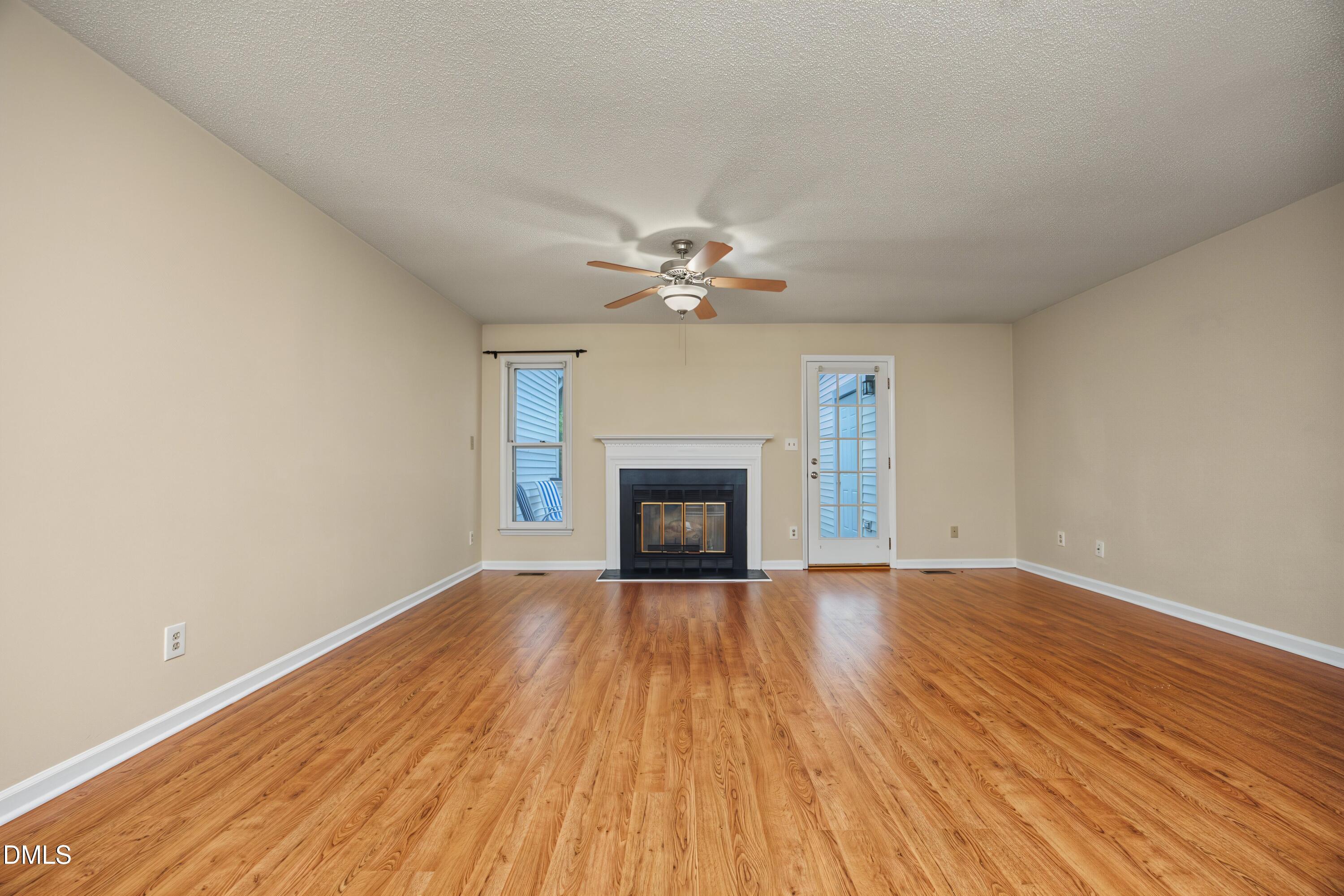 148 Greenmont Lane Property Photo 11