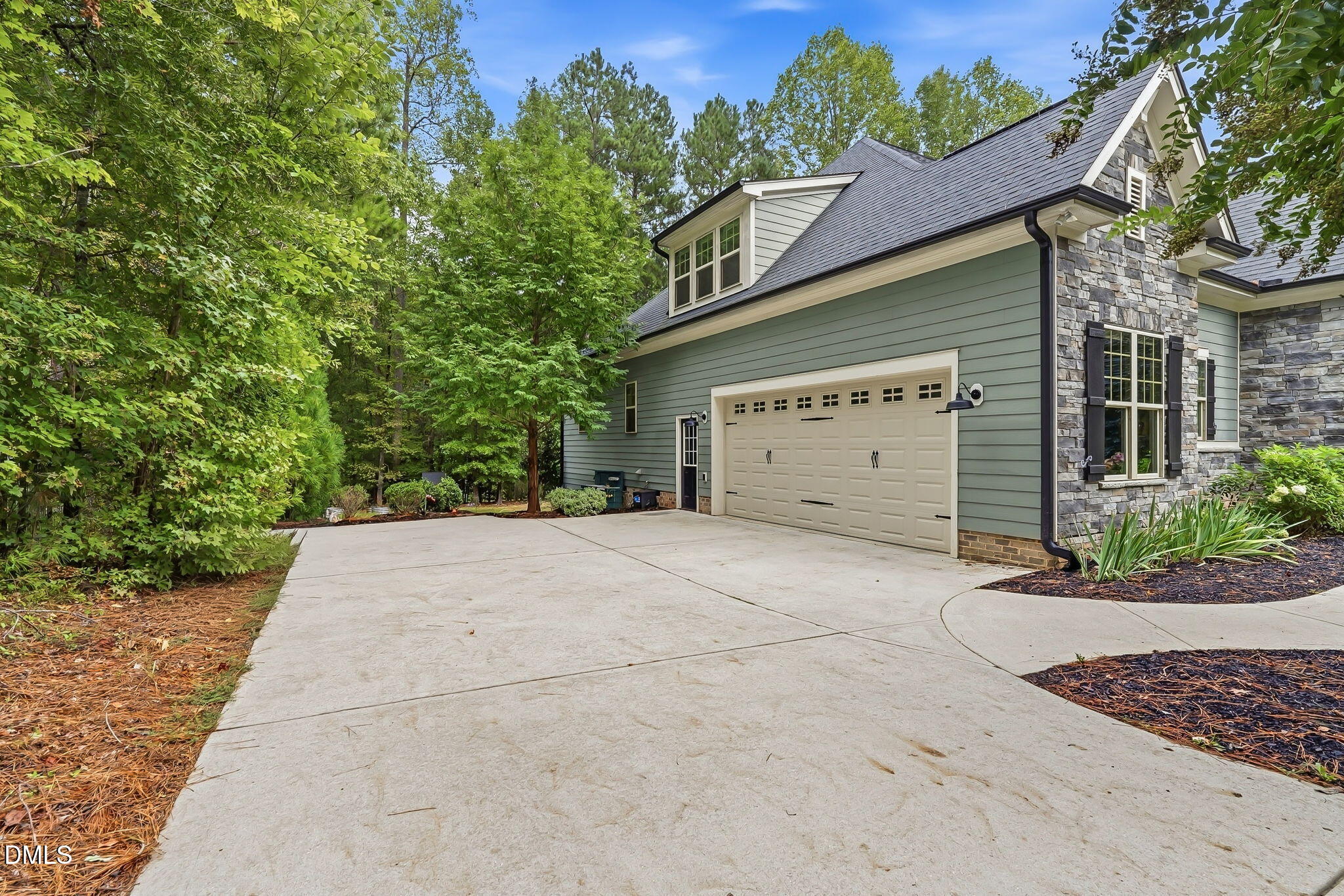 2044 Silverleaf Drive Property Photo 12